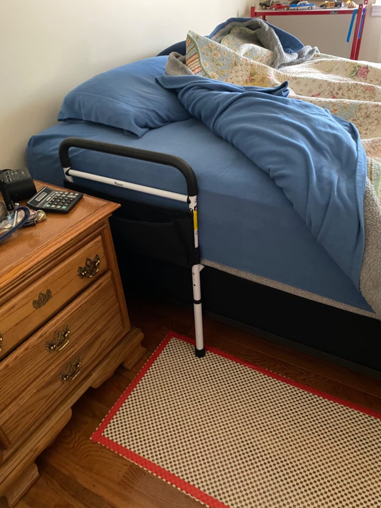 Vaunn Medical Bed Rail for Elderly Adults Safety, ASTM F3186-17 Certified, Adjustable Bed Assist Handle and Grab Bar for Seniors, 300 lb, Tool-Free Assembly customer photo 2