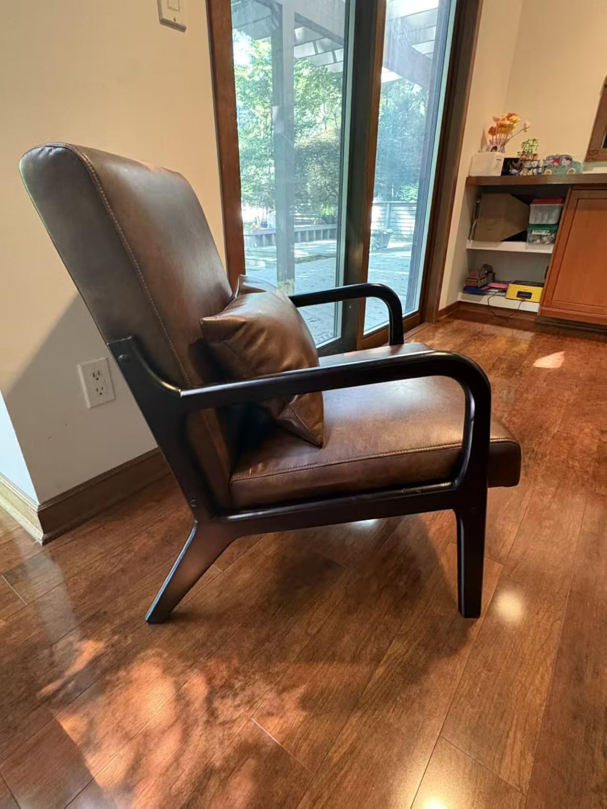 Achicsofar Accent Chair Mid Century Modern Armchair with Lumbar Support Pillow Wood Legs PU Leather Upholstered Lounge Chairs Comfy High Back Cushion for Living Room Bedroom customer photo 2