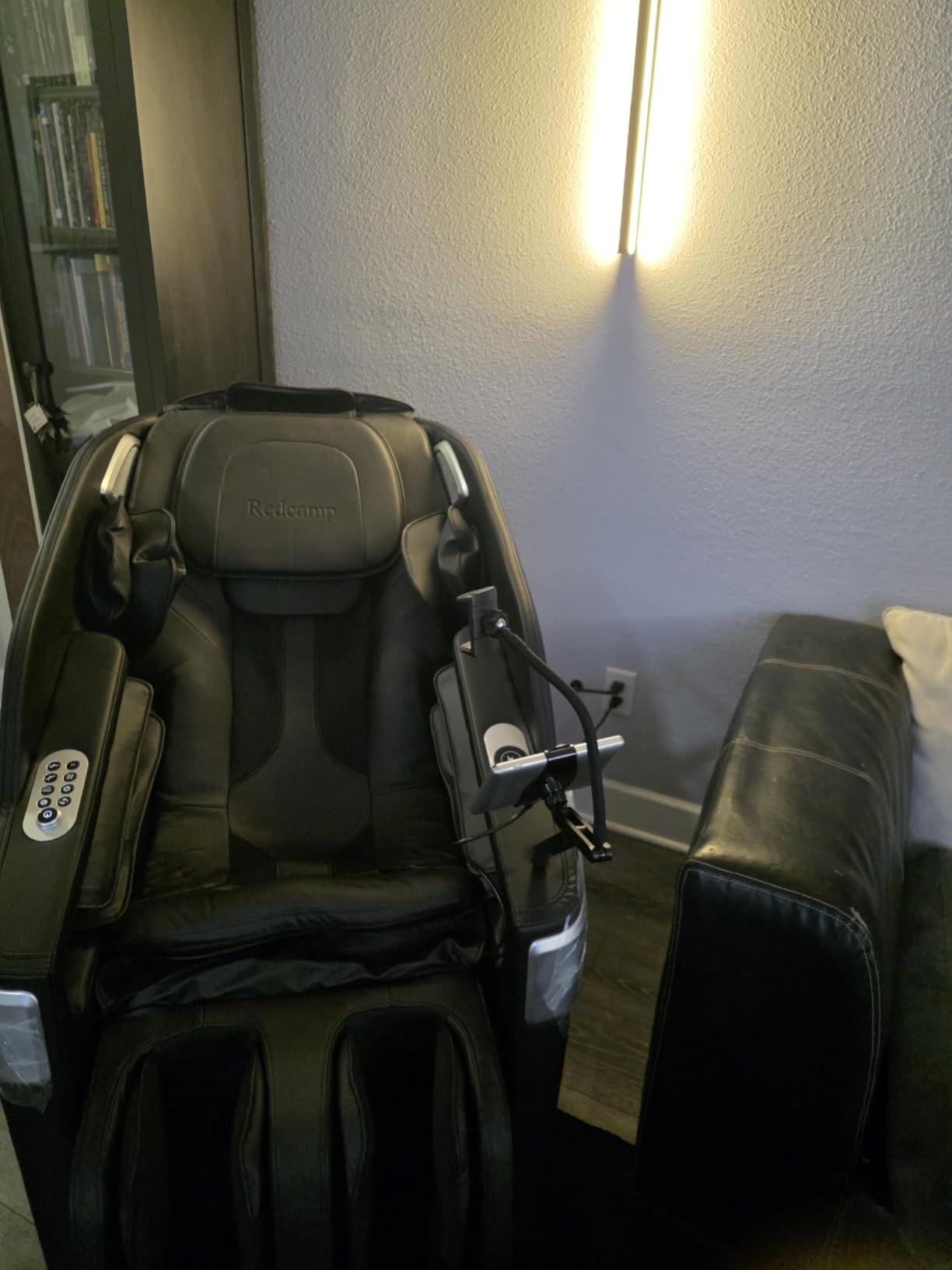 Massage Chair Full Body, Zero Gravity, Heat, Foot Rollers, Bluetooth, Black | 8-Point Fixed Nodes, Waist & Leg Heating, Airbag Massage, LED Remote, Auto Programs, Adjustable Calf customer photo 2