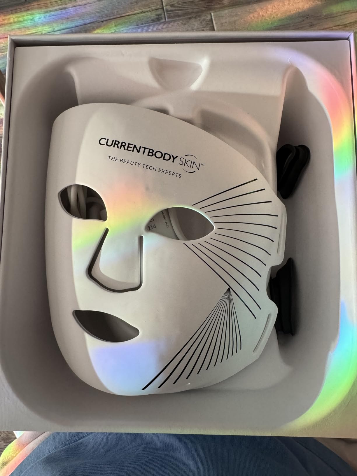 CurrentBody Skin LED Light Therapy Mask: Series 2 | Advanced Anti-Aging, Reduce wrinkles, Best-fit coverage, All skin types, Cordless, Auto shut-off, 10-min session, Storage bag customer photo 1