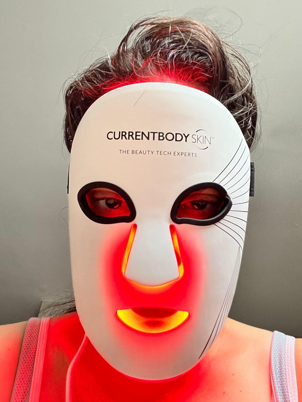 CurrentBody Skin LED Light Therapy Mask: Series 2 | Advanced Anti-Aging, Reduce wrinkles, Best-fit coverage, All skin types, Cordless, Auto shut-off, 10-min session, Storage bag customer photo 2