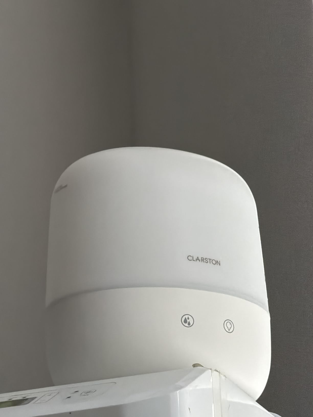 Clarston Humidifiers for Bedroom, 2L Cool Mist Humidifier, 24dB Quiet Sleep | 25H Runtime, Easy to Top Fill & Clean, Humidification for Baby Nursery & Plant, 360 Degree Nozzle for Large Room, Nightlight, No BPA customer photo 1