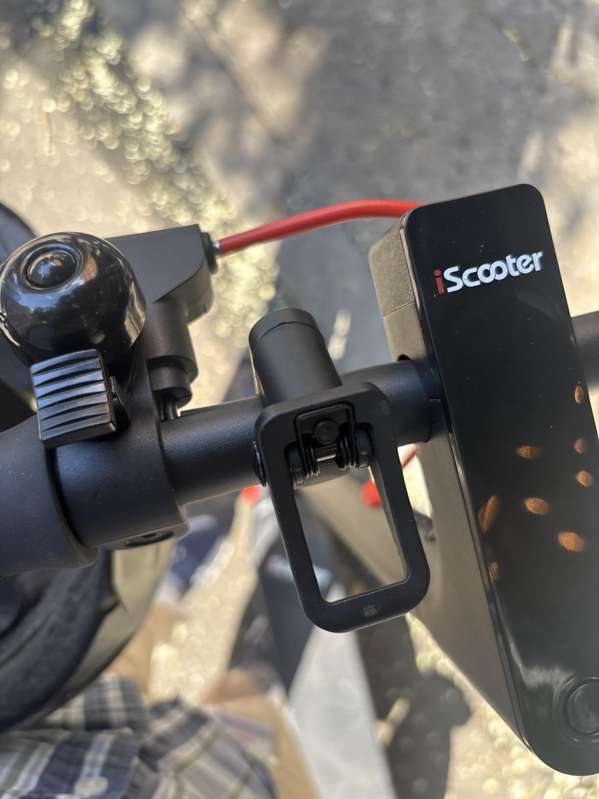 iScooter Electric Scooter for Adults, Foldable E-Scooter for Commuting | Cruise control, Smart App, dual braking, LED lights, and easy folding for daily commuting, campus travel and city rides customer photo 2
