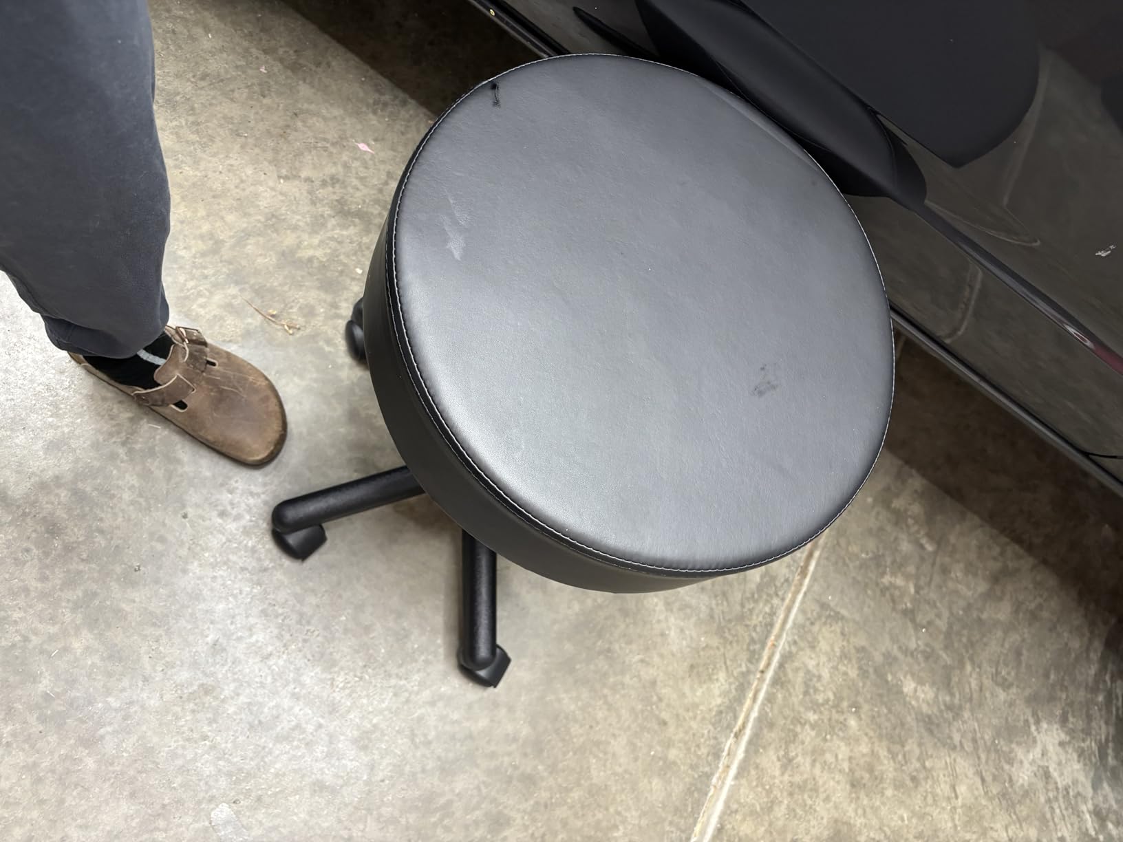 VEVOR Rolling Stools with Wheels 400LBS Weight Capacity Swivel Stools Chair customer photo 1