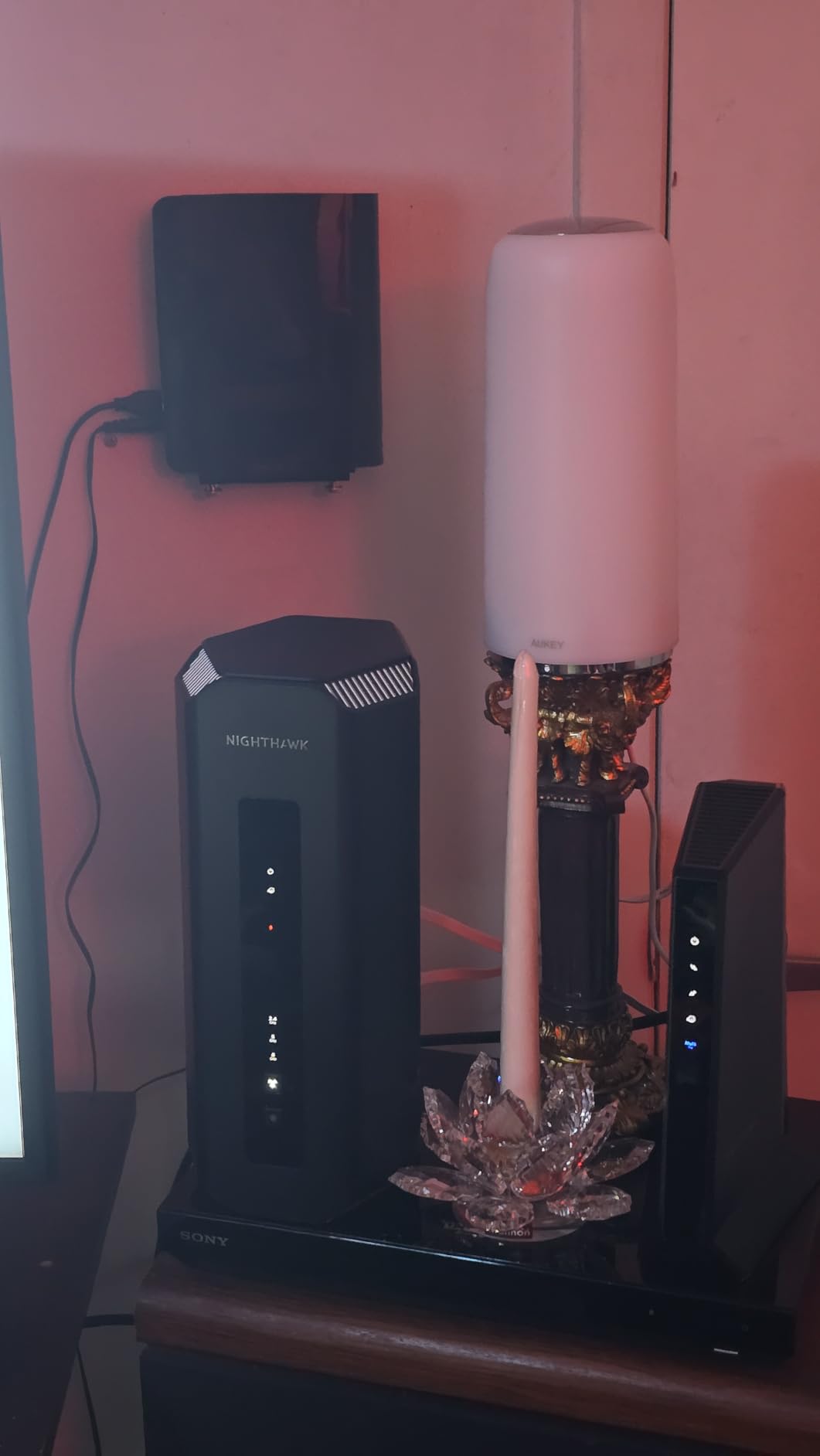 NETGEAR Nighthawk DOCSIS 3.1 Mid/High-Split Modem (CM3000-1AZNAS) - Approved for Today's Fastest Speeds - Works with All Providers, Incl. Xfinity, Spectrum, Cox - Plans up to 2.5Gbps customer photo 1