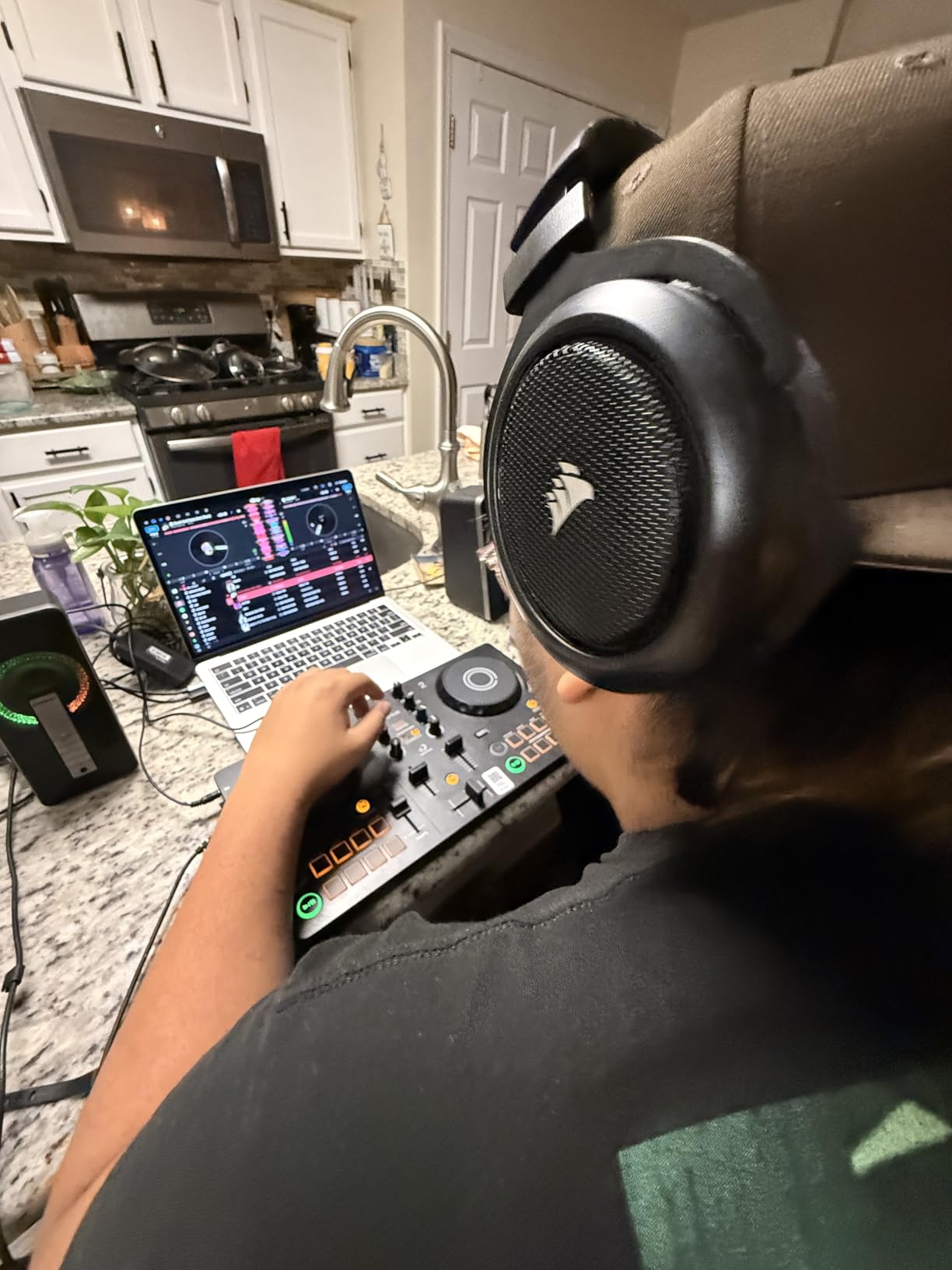 AlphaTheta DDJ-FLX2 Compact 2-Channel DJ Controller, Smart Fader, USB-C | Start DJing faster with an included DJ course, streaming support, and beginner-friendly mixing features customer photo 2