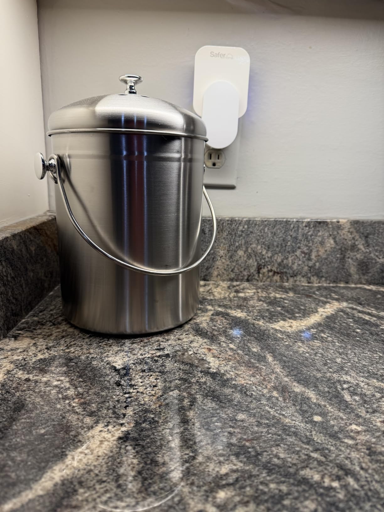 Reli. 1.3 Gallon Stainless Steel Compost Bin for Kitchen | Charcoal Filters | Silver, Odorless Food Waste Countertop Bucket customer photo 1