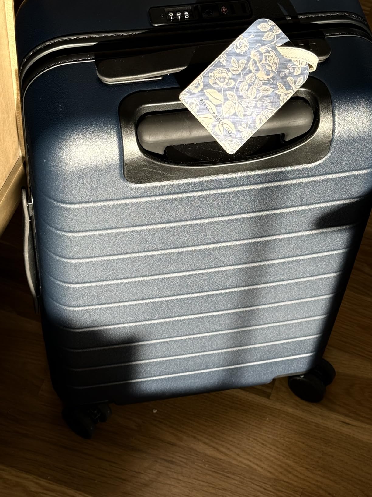 Away The Carry-On Luggage, 22-inch Lightweight Hardside Spinner Suitcase | Durable & Lightweight, Premium 360° Spinner Wheels, Interior Compression System, TSA-Approved Lock, Jet Black customer photo 1