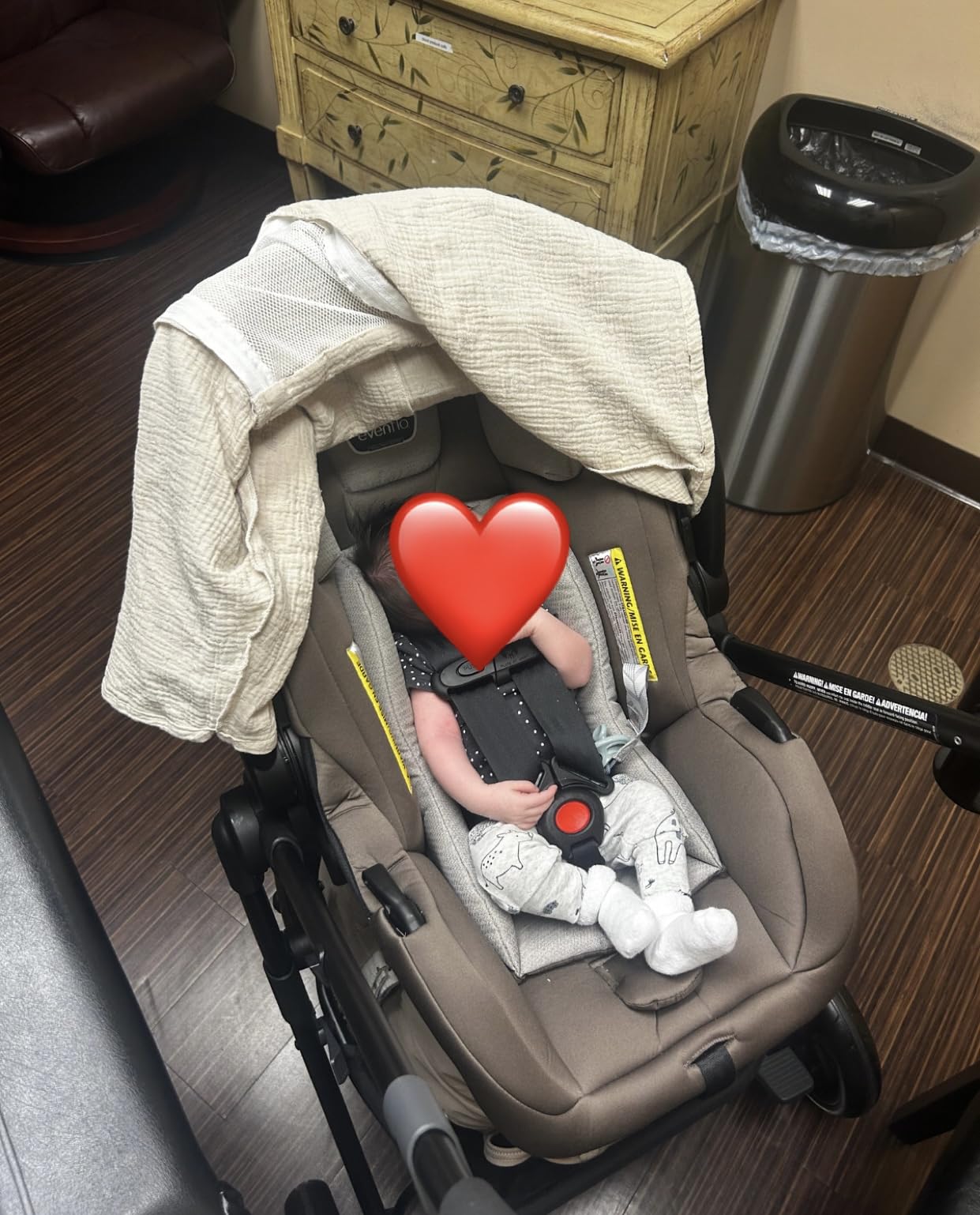 Evenflo Pivot Modular Travel System w/LiteMax Preemie and Infant Car Seat, Dusty Rose Pink customer photo 1
