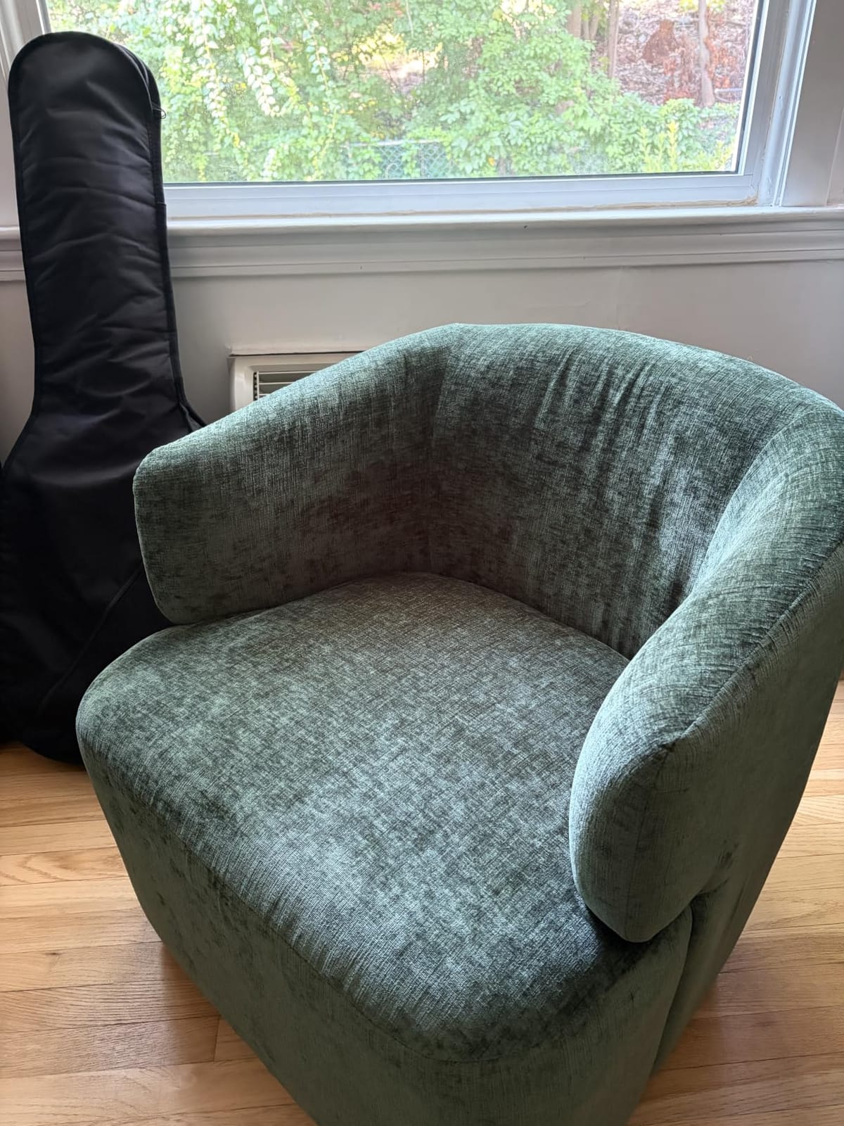 Swivel Accent Chair, Green Round Upholstered Barrel Chair | Thick Padded Seat, Plush Chenille, Silent 360° Swivel Barrel Armchair for Living Room Bedroom Reading Nook, Green customer photo 1