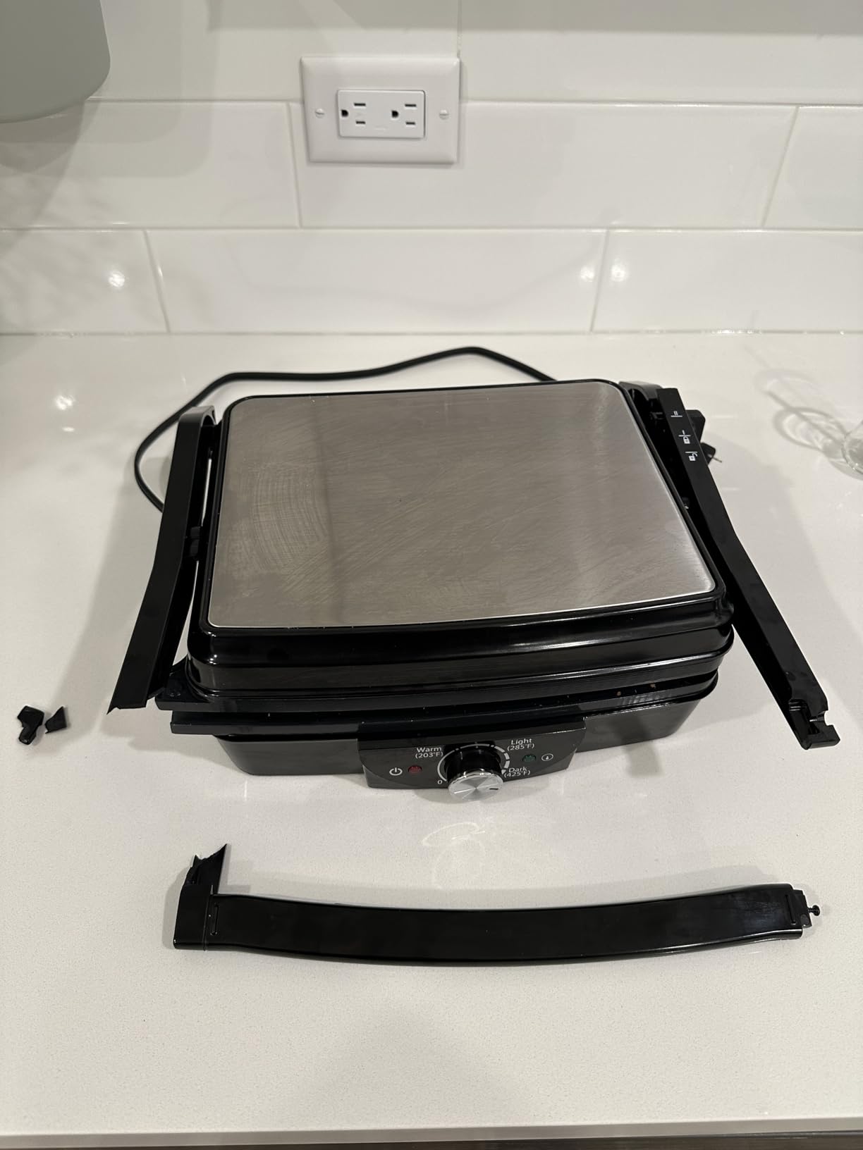 Amazon Basics Panini Press & Electric Indoor Grill with Adjustable Temperature Settings, Non-Stick Ceramic Plates, Black customer photo 2