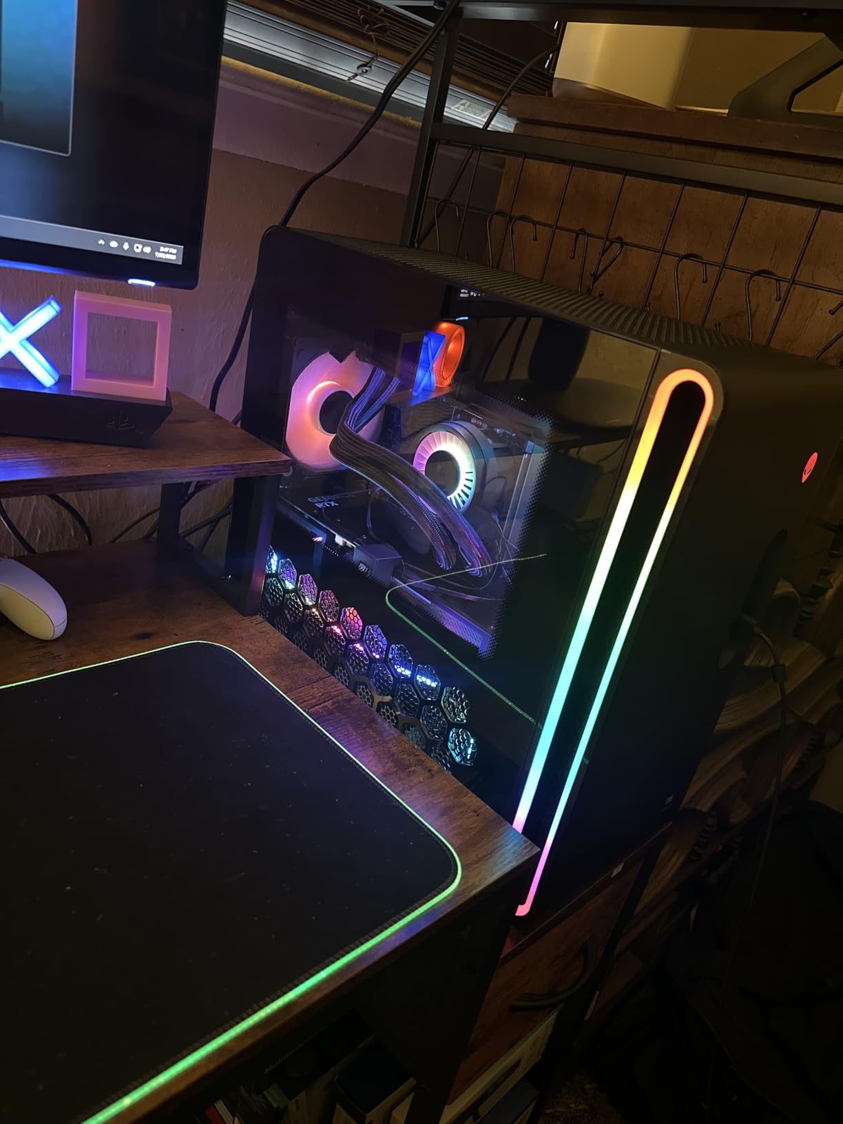 Alienware Aurora Gaming Desktop, RTX 5070, Intel Core Ultra 7 265F, 1TB SSD, 32GB DDR5, Wi-Fi 7, Bluetooth, Killer 2.5Gb Ethernet, Windows 11 Home, Wired Keyboard, ACT1250 customer photo 2