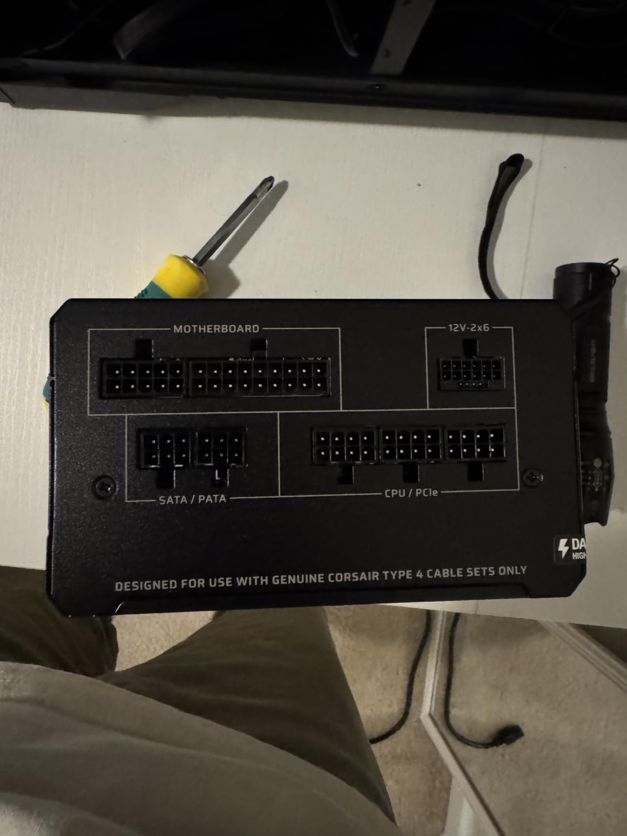CORSAIR RM850e (2025) ATX 3.1 PCIe 5.1 Ready 850W Power Supply - Black | Native 12V-2x6 Cable Included, Low-Noise, Fully Modular, Cybenetics Gold, Modern Standby Mode, NA customer photo 2