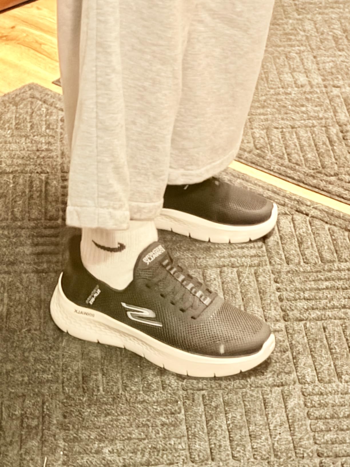 Skechers Women's Go Walk Flex Grand Entry | Hands Free Slip-Ins, Air-Cooled Memory Foam Insole, ULTRA GO Cushioning, Machine Washable, Vegan customer photo 1