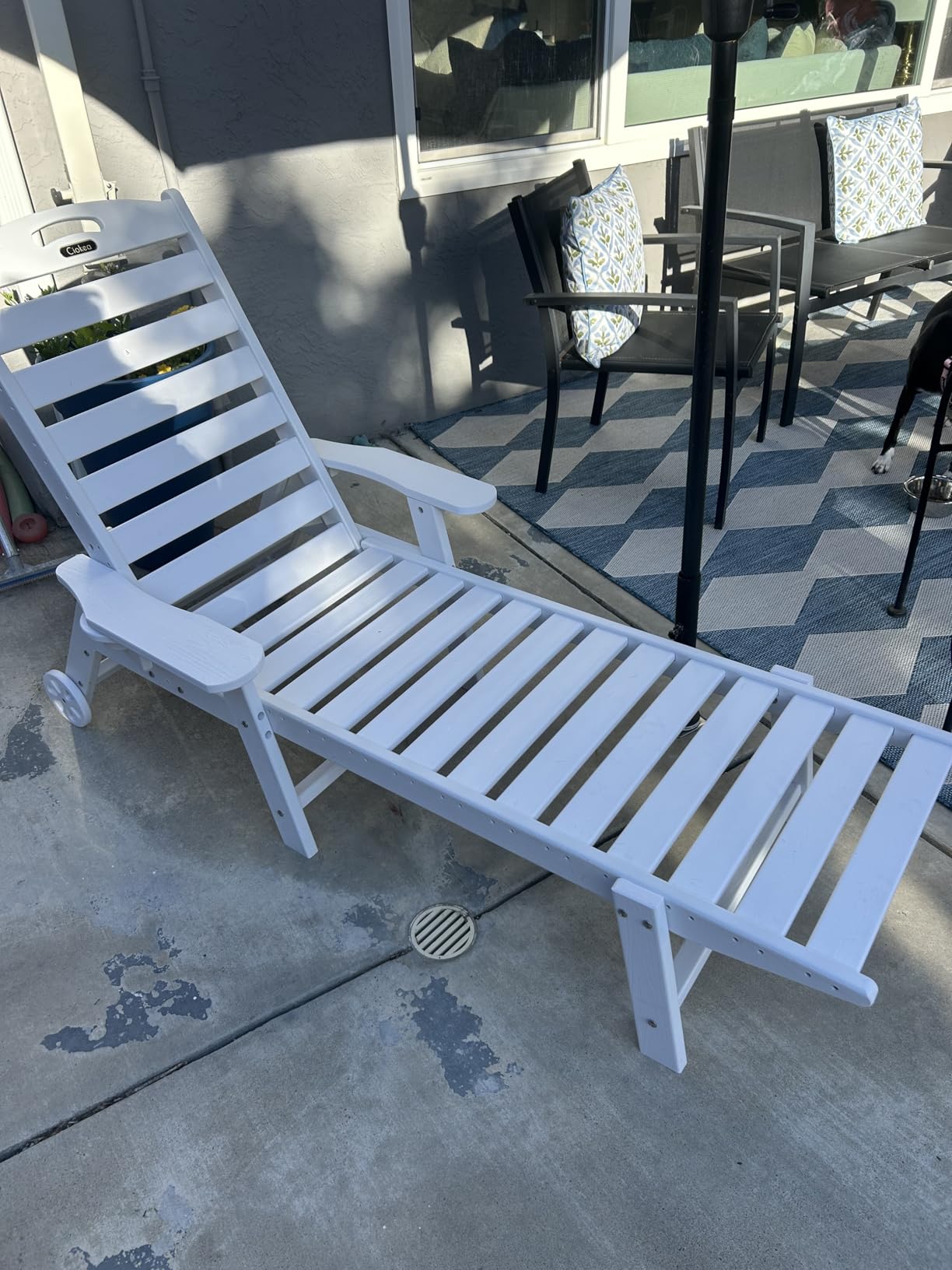 Ciokea Outdoor Chaise Lounge Chair Set of 2, HDPE Lounge Chairs with Wheels & Cup Holder for Poolside, Deck, White customer photo 1