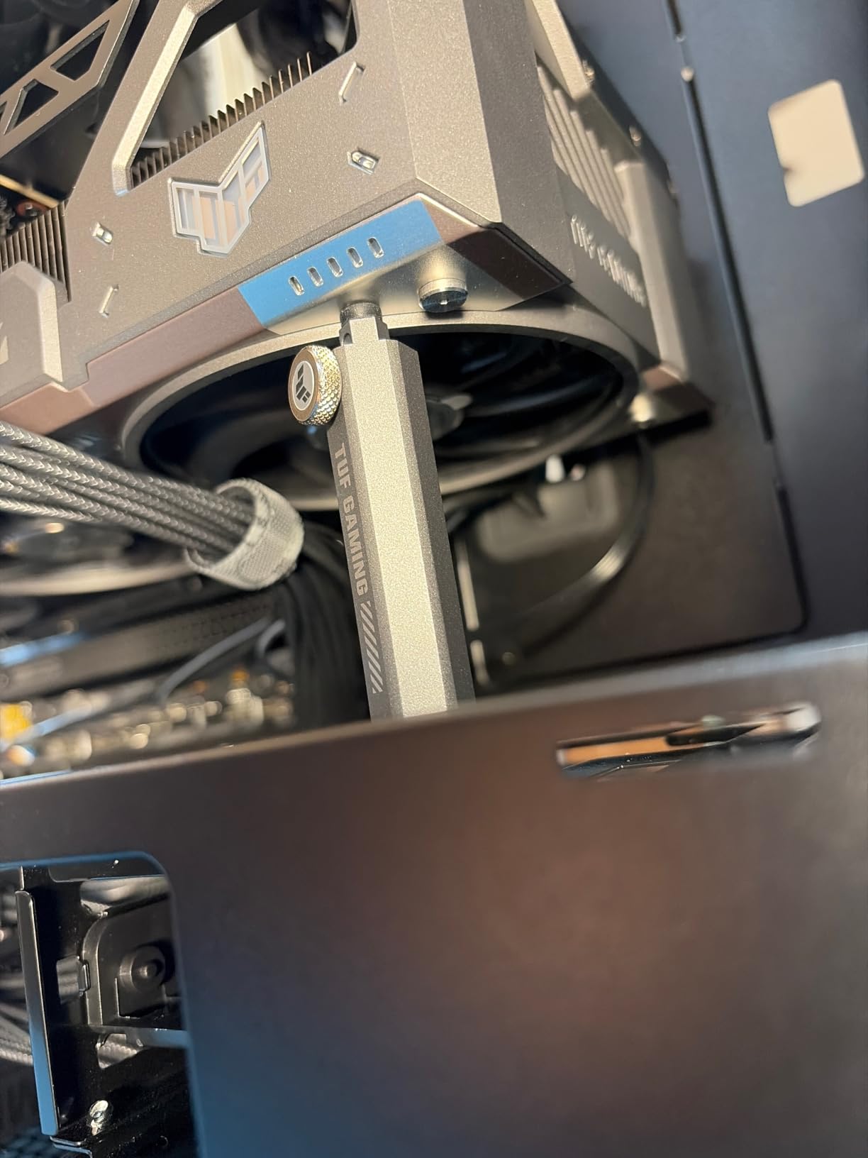 ASUS TUF Gaming GeForce RTX 5080 16GB GDDR7 OC Edition Graphics Card | PCIe 5.0, HDMI/DP 2.1, 3.6-slot, Military-grade Components customer photo 2