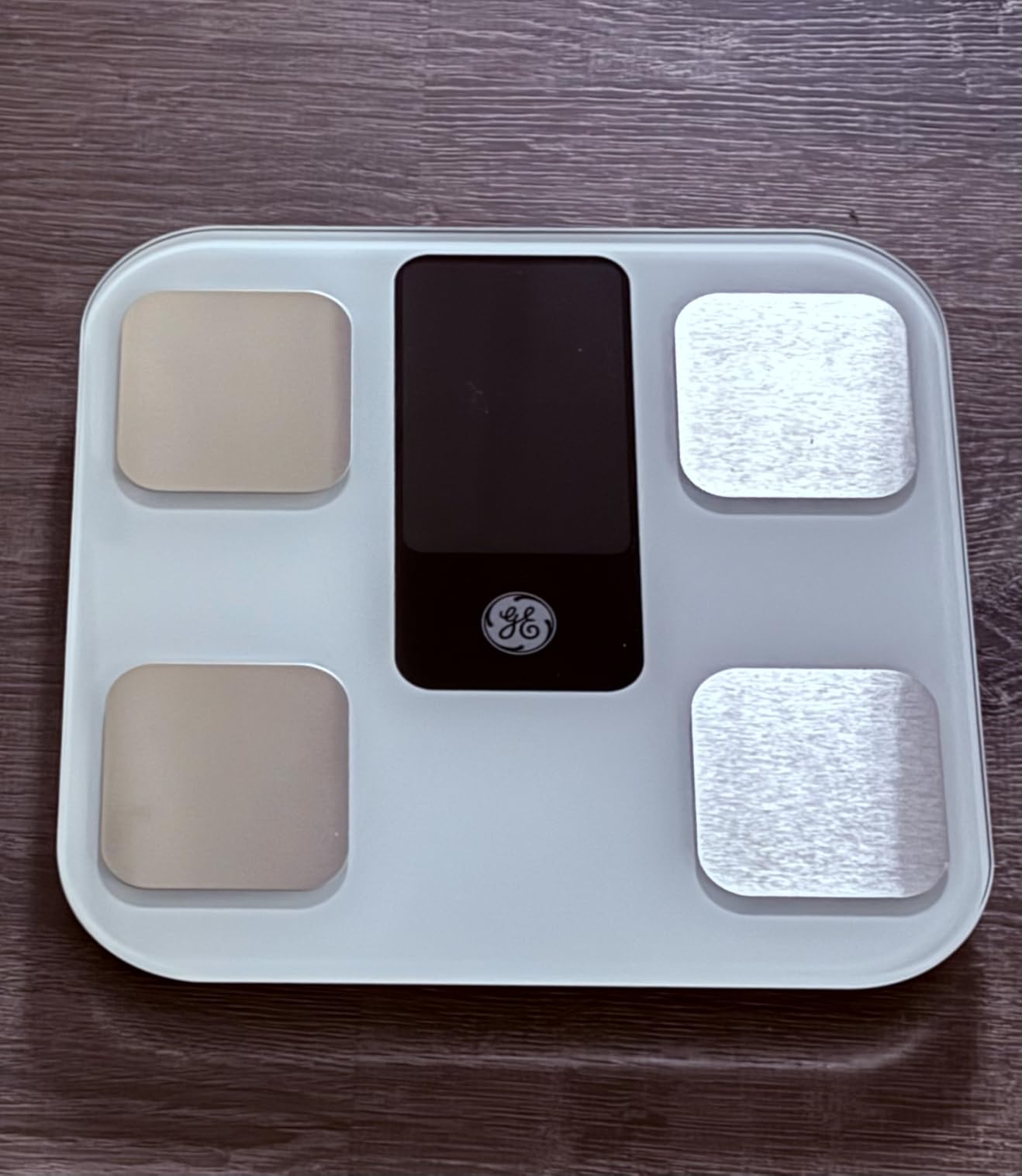 GE Smart Scale for Body Weight, BMI, Body Fat, Muscle Mass, Large Display | 14 Metrics Body Composition Scale for Bathroom, 5.3-inch Screen, Accurate Weighing with Bluetooth Sync, Black customer photo 2