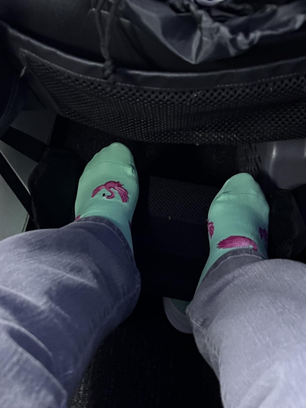 Airplane Foot Hammock, No Collapse Foot Rest for Plane Travel with Extended Adjustment Strap, Portable Desk Foot Hammock with Thickened Foam customer photo 1