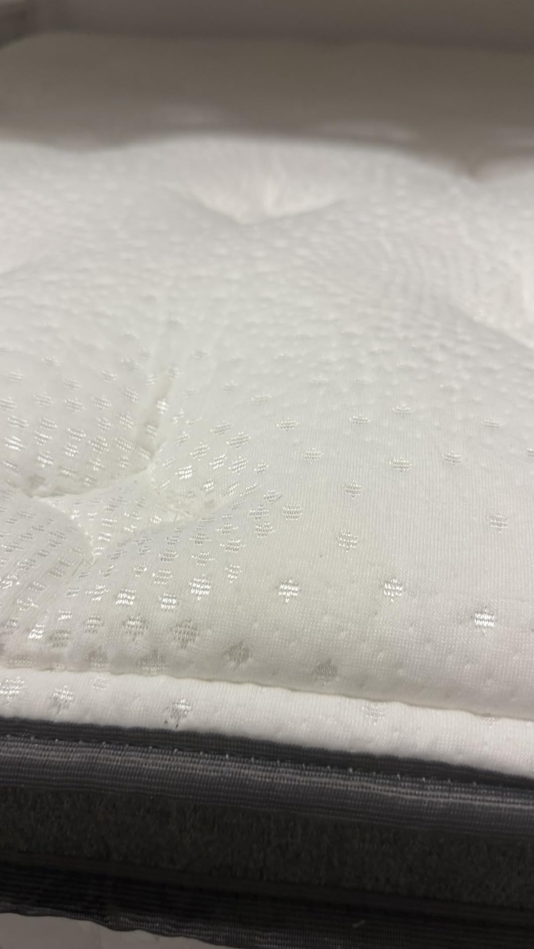 King Mattress, 14 Inch King Size Hybrid Mattresses with Memory Foam and Individual Pocket Spring for Motion Isolation, Pressure Relief, Medium Firm Mattress in a Box, 76 * 80 * 14 customer photo 1
