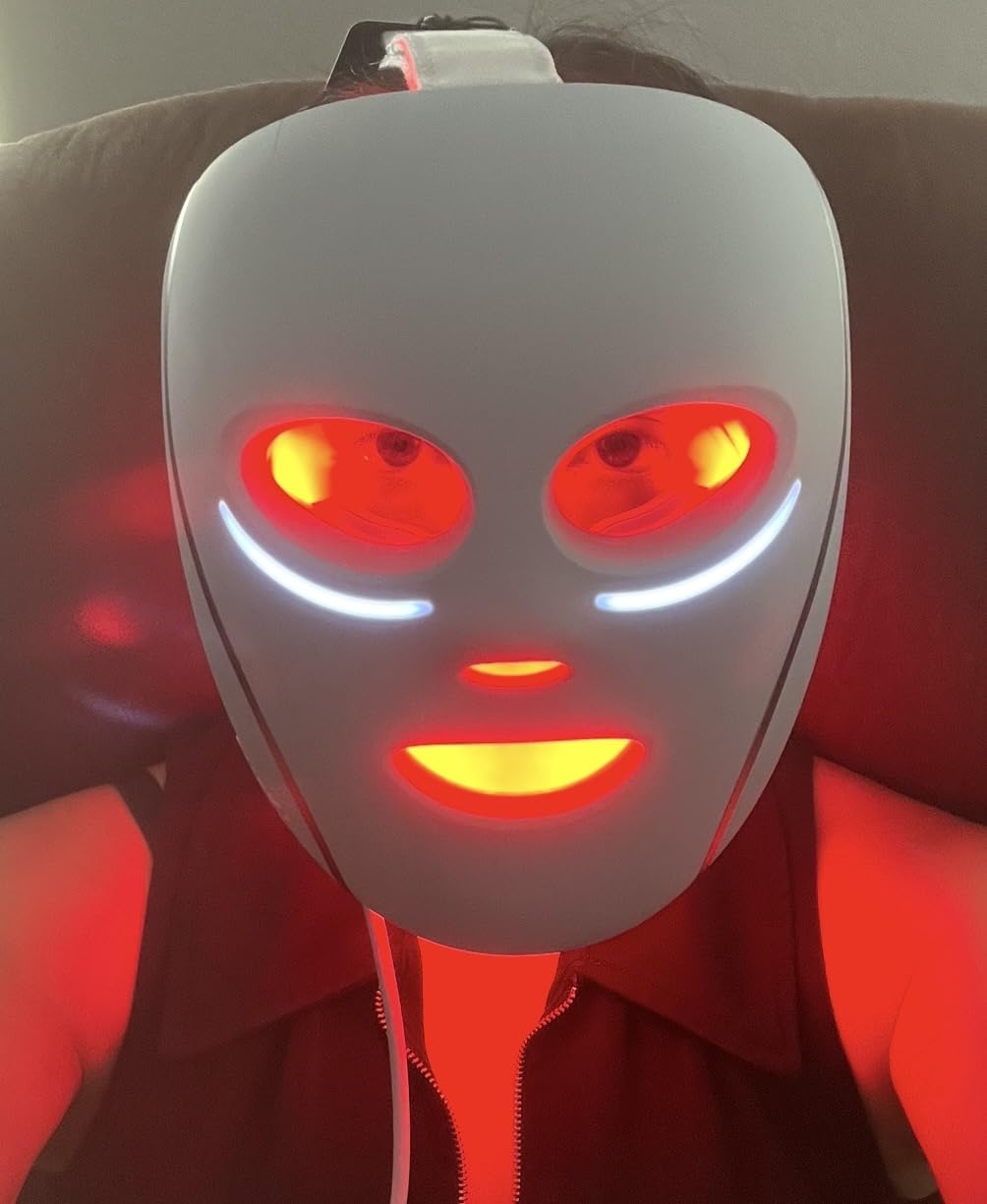 Shark CryoGlow LED Face Mask with Under-Eye Cooling, Anti-Ageing & Blemish Repair, Red & Blue LED, Infrared Light Therapy, USB-C, Remote Control, Storage Bag, Blue Frost, FW312 customer photo 1