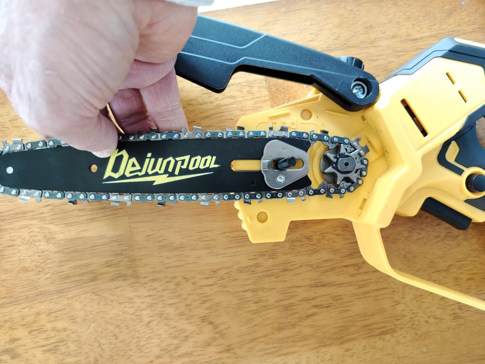Cordless Mini Chainsaw Compatible with Dewalt 20V MAX Battery, 6 Inch & 8 Inch Small Electric Chainsaw Brushless, Auto Oiler, Handheld Pruning Tree Saw Gift for Men Dad Husband Fathers (Tool Only) customer photo 2