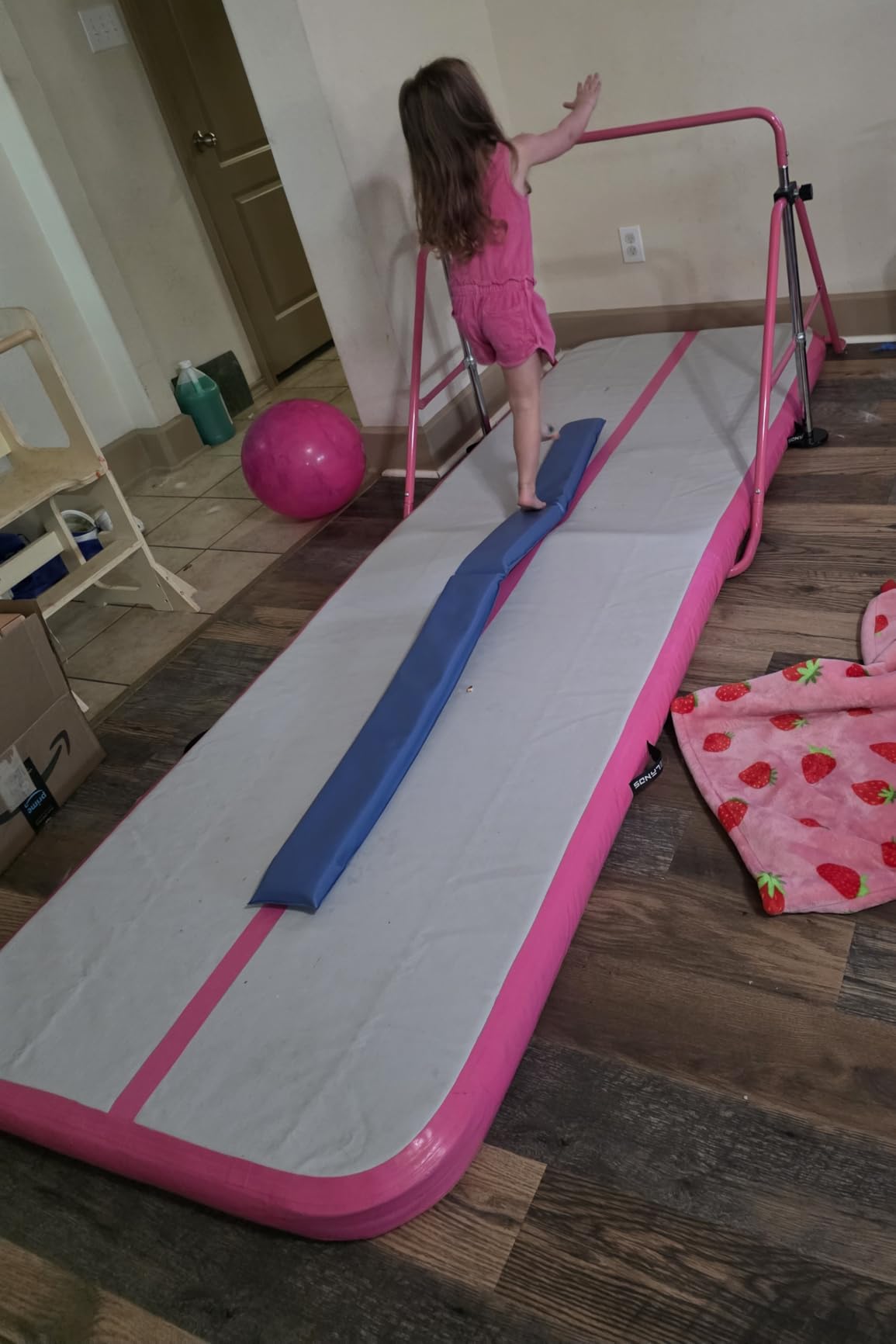 Skil-Care Balance Stability Foam Beam, Foldable Balance Trainer for Rehabilitation, Core Strength, and Posture Improvement, Wipe-Clean Vinyl, Latex-Free customer photo 2