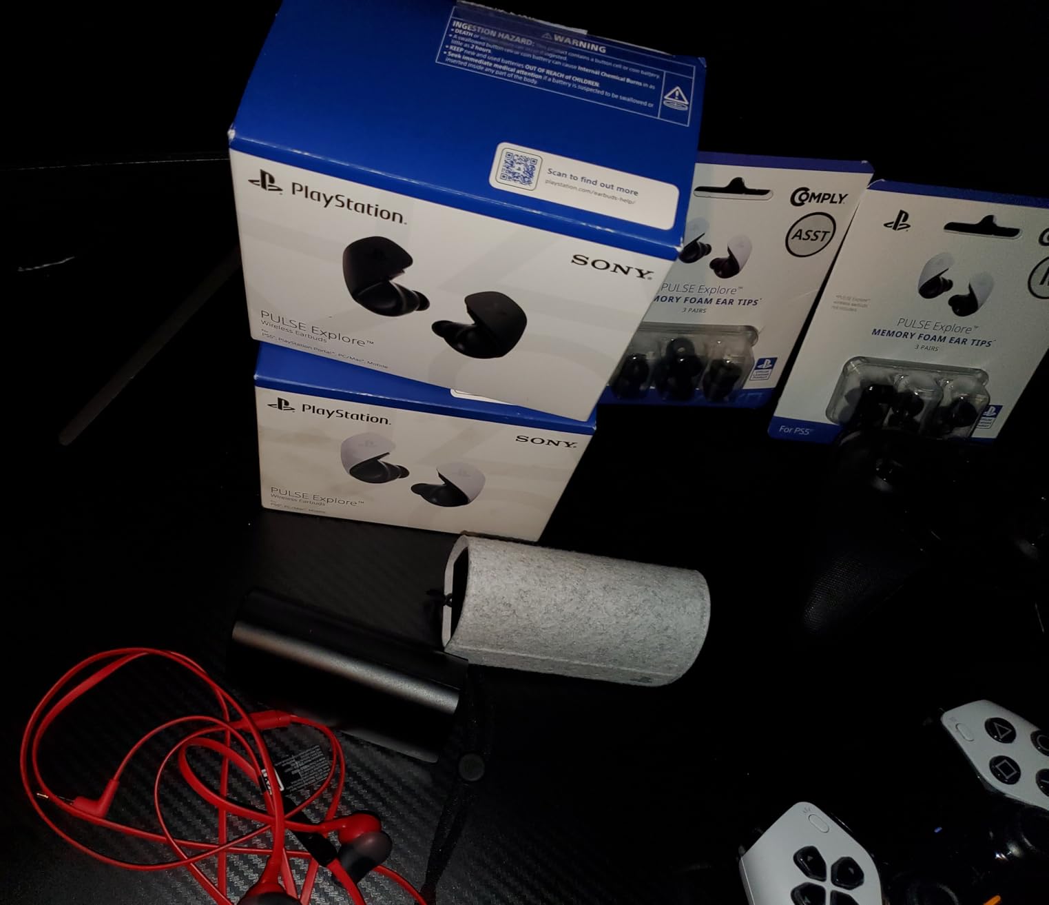 PlayStation Pulse Explore Wireless Earbuds - Midnight Black customer photo 2