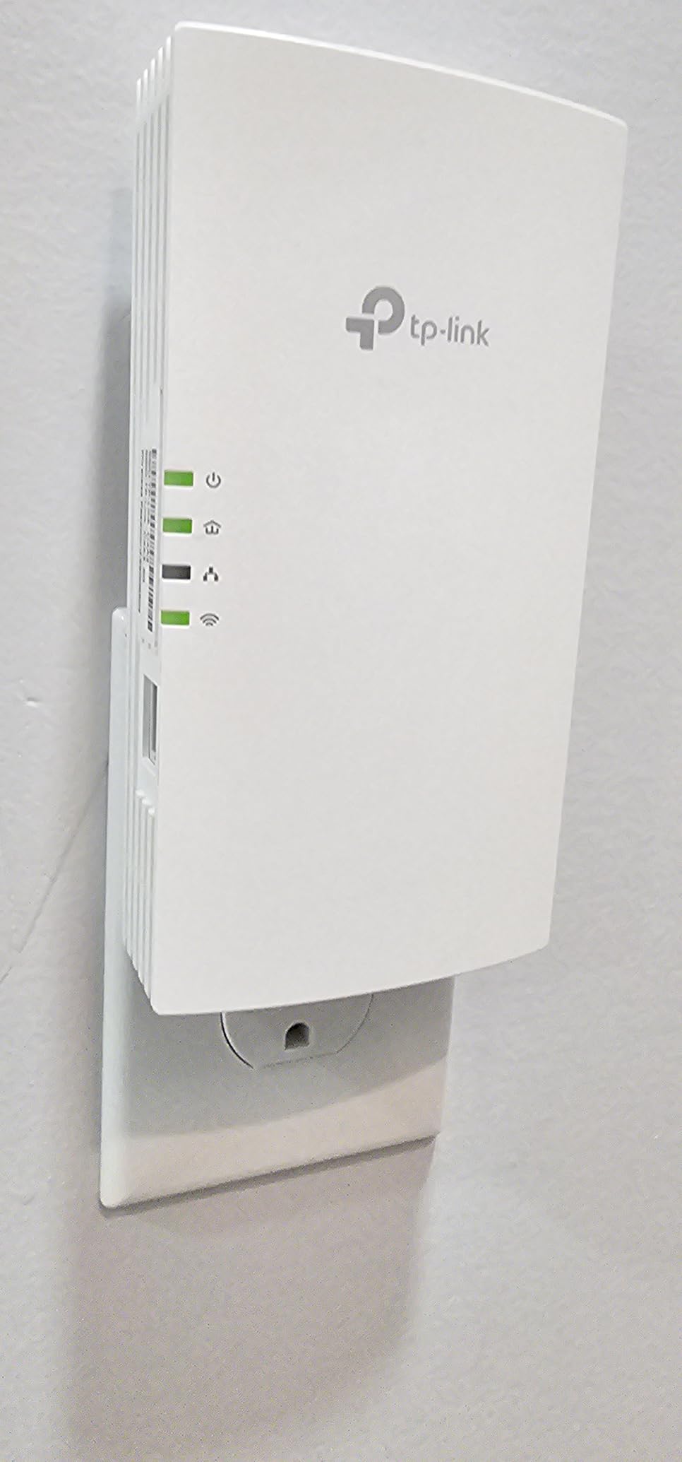 TP-Link AV1000 Powerline Ethernet Adapter+AX1500 Wi-Fi 6 WiFi Extender KIT | AV1000 Powerline Network Adapter&AX1500 Dual-Band Extender, Gigabit Port, EasyMesh, Plug & Play, TL-WPA7817 KIT customer photo 2