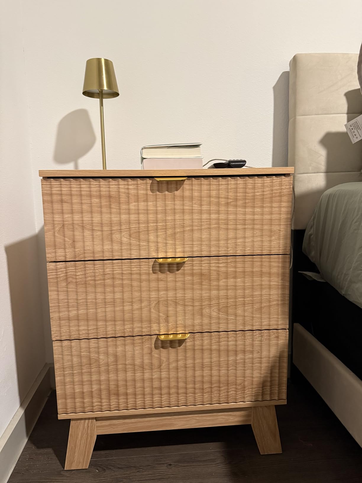 Xixini Fluted Nightstand with 3 Drawers, 24