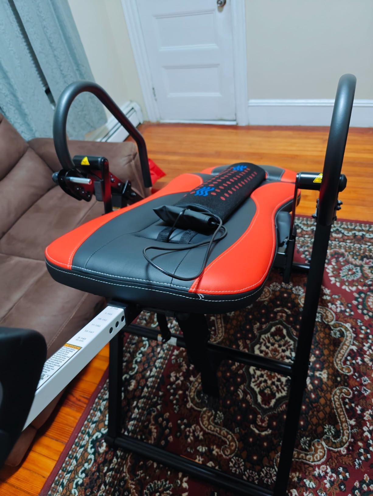 YOLEO Inversion Table Massage & Heat Inversion Table 2025 New Inversion Table for Back Pain Relief Equipment w/Remote Control, Reversible Ankle Holders, Heavy Duty up to 320lbs customer photo 2