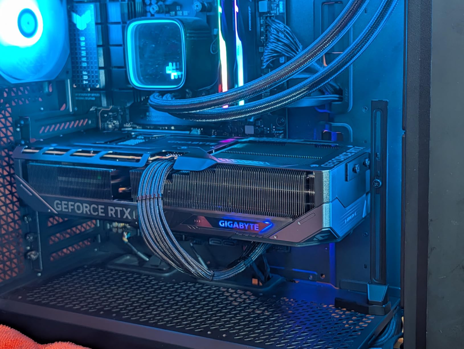 GIGABYTE GeForce RTX 5070 Ti Gaming OC 16G Graphics Card, 16GB 256-bit GDDR7, PCIe 5.0, WINDFORCE Cooling System, GV-N507TGAMING OC-16GD Video Card customer photo 2
