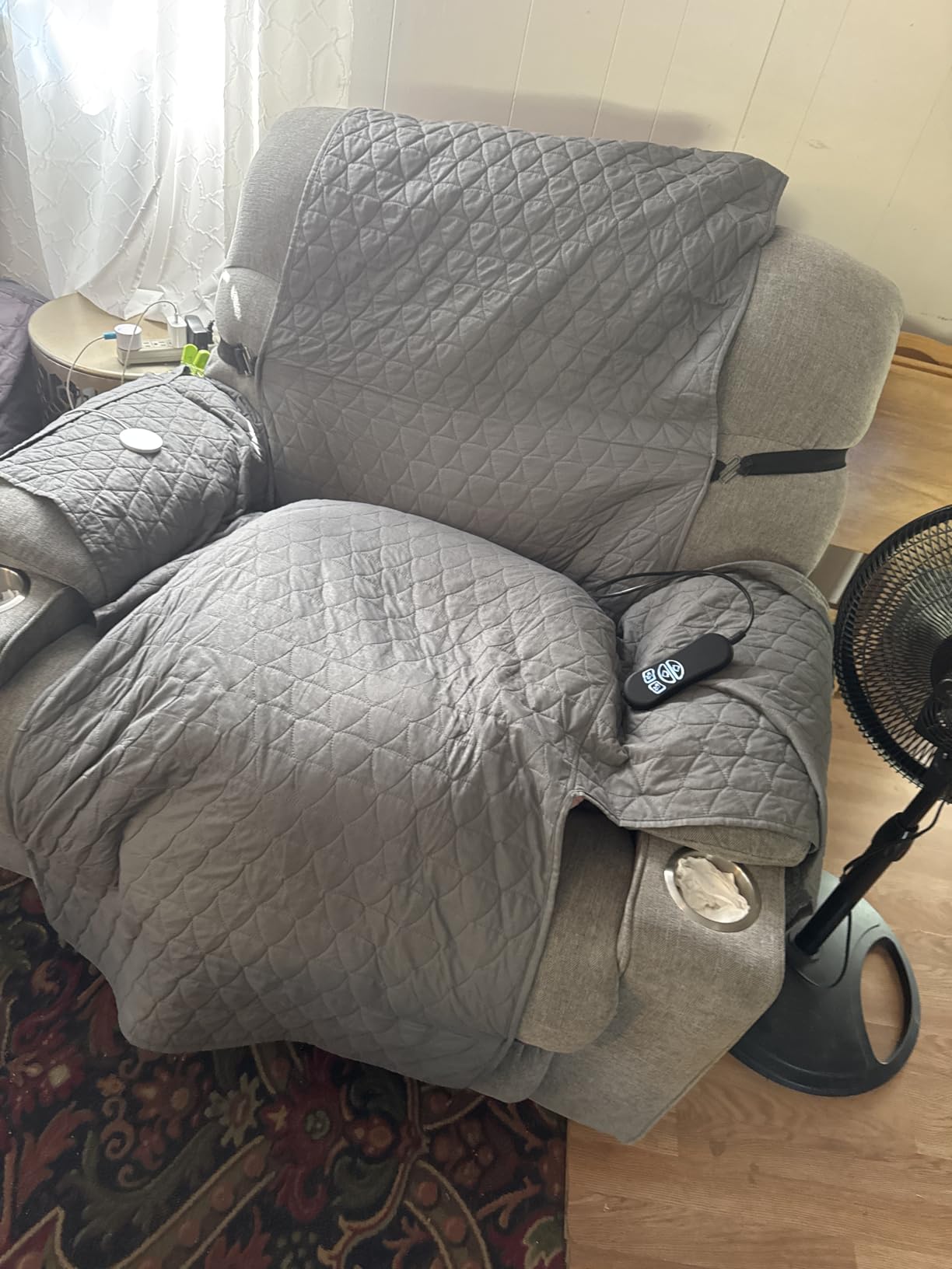 CANMOV Dual Motor Large Power Lift Recliner Chair for Elderly with Massage&Heat, Oversized Lay Flat Electric Lift Recliner, Heavy Duty Recliner with USB Port, Side Pocket, Cup Holders, Camel Brown customer photo 1