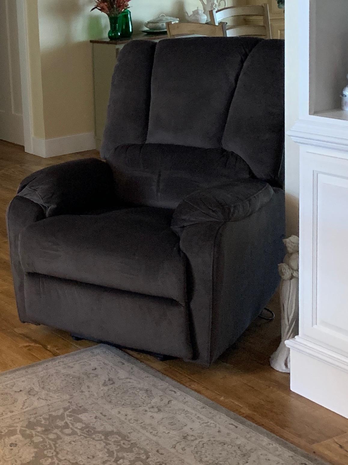 CANMOV Dual Motor Large Power Lift Recliner Chair for Elderly with Massage&Heat, Oversized Lay Flat Electric Lift Recliner, Heavy Duty Recliner with USB Port, Side Pocket, Cup Holders, Camel Brown customer photo 2