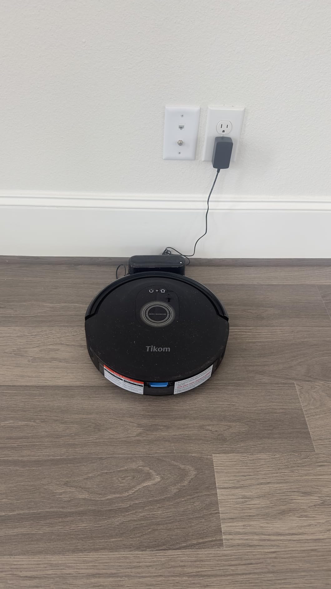 Tikom Robot Vacuum and Mop Combo, 5000Pa Robotic Vacuum Cleaner, 150 Min Max, App & Remote Control, Ideal for Hard Floor, Carpet, Pet Hair, Self-Charge(G8000 Max) customer photo 2