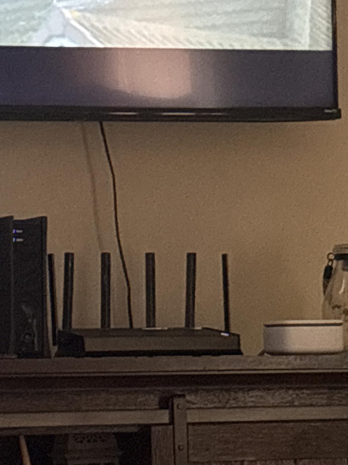 TP-Link BE6500 Dual-Band WiFi 7 Router (BE400) | Dual 2.5Gbps Ports, USB 3.0, Covers up to 2,400 sq. ft., 90 Devices, Quad-Core CPU, HomeShield, Private IoT customer photo 1