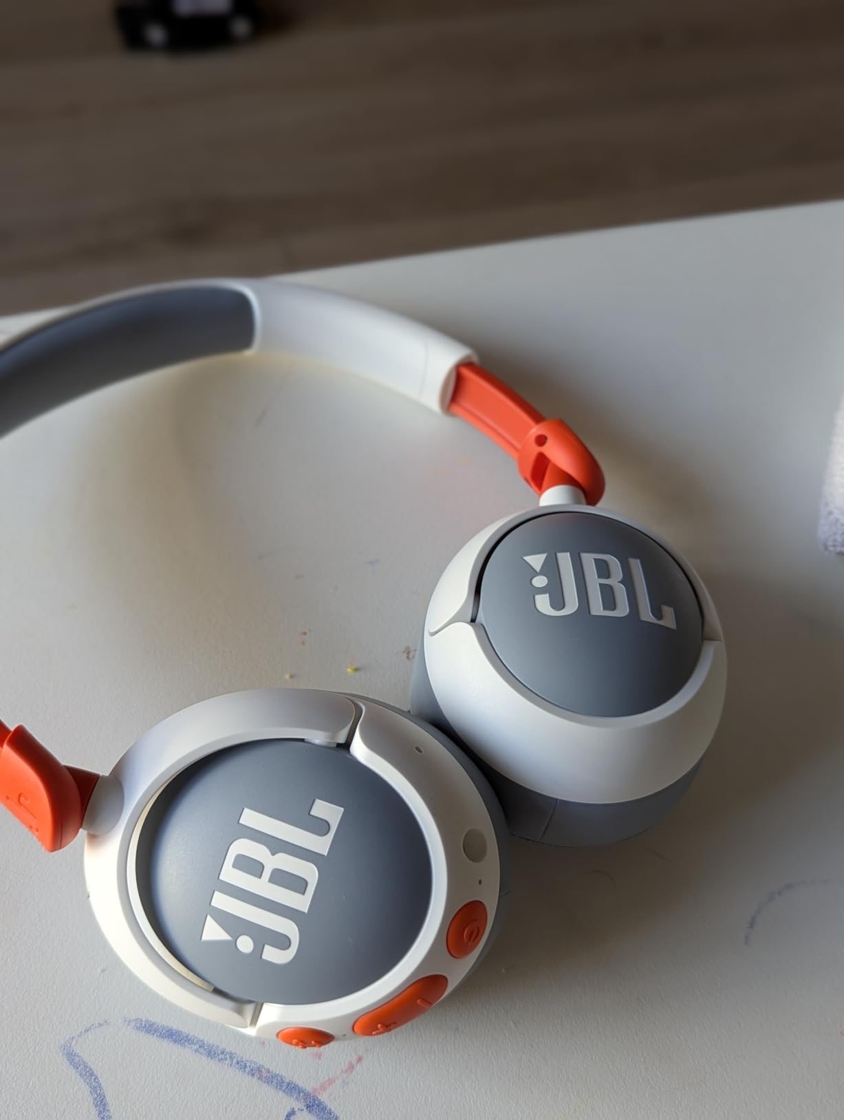 JBL Junior 470NC - Cancelling Kids Headphones - White | JBL Safe Sound 85dB, Parental Control with Customizable Volume Playtime, Easy monitoring, Active Noise Cancelling customer photo 2