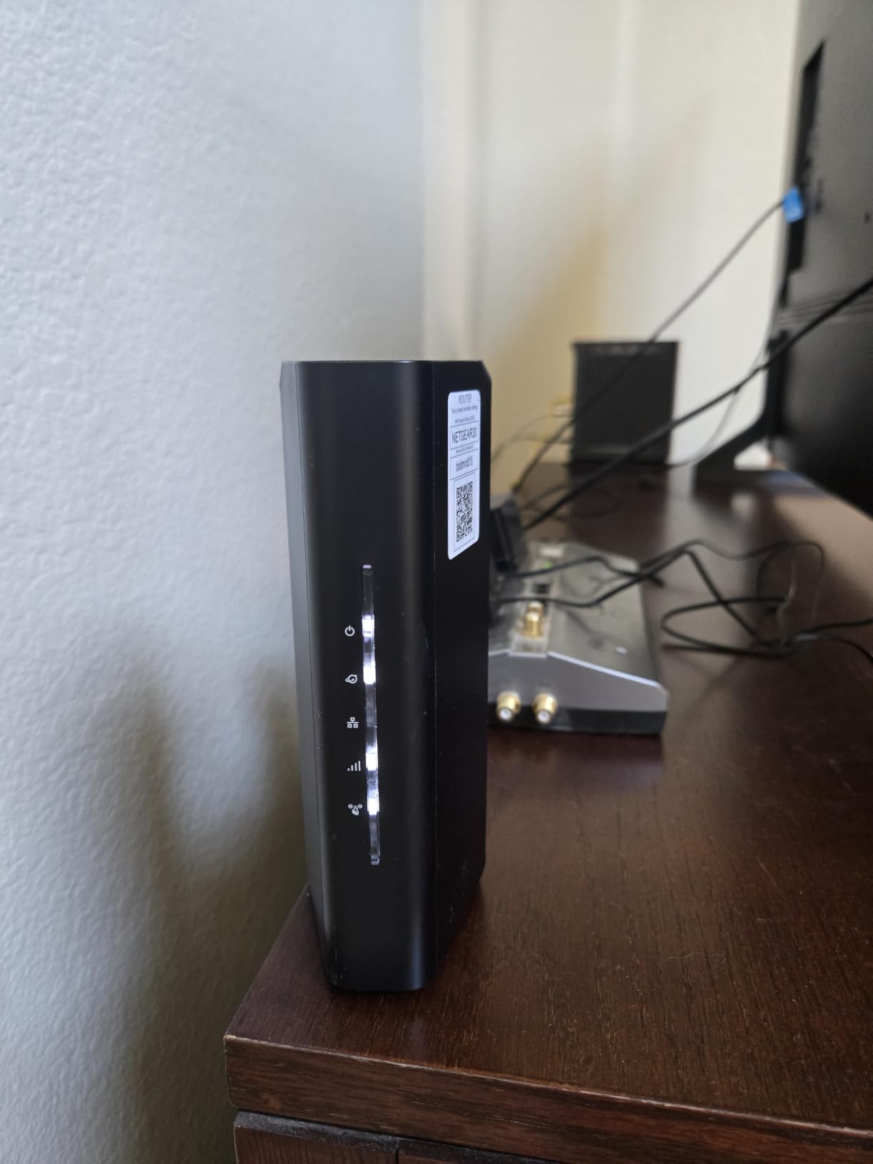 NETGEAR Nighthawk Dual-Band WiFi 7 Router (RS90) customer photo 1
