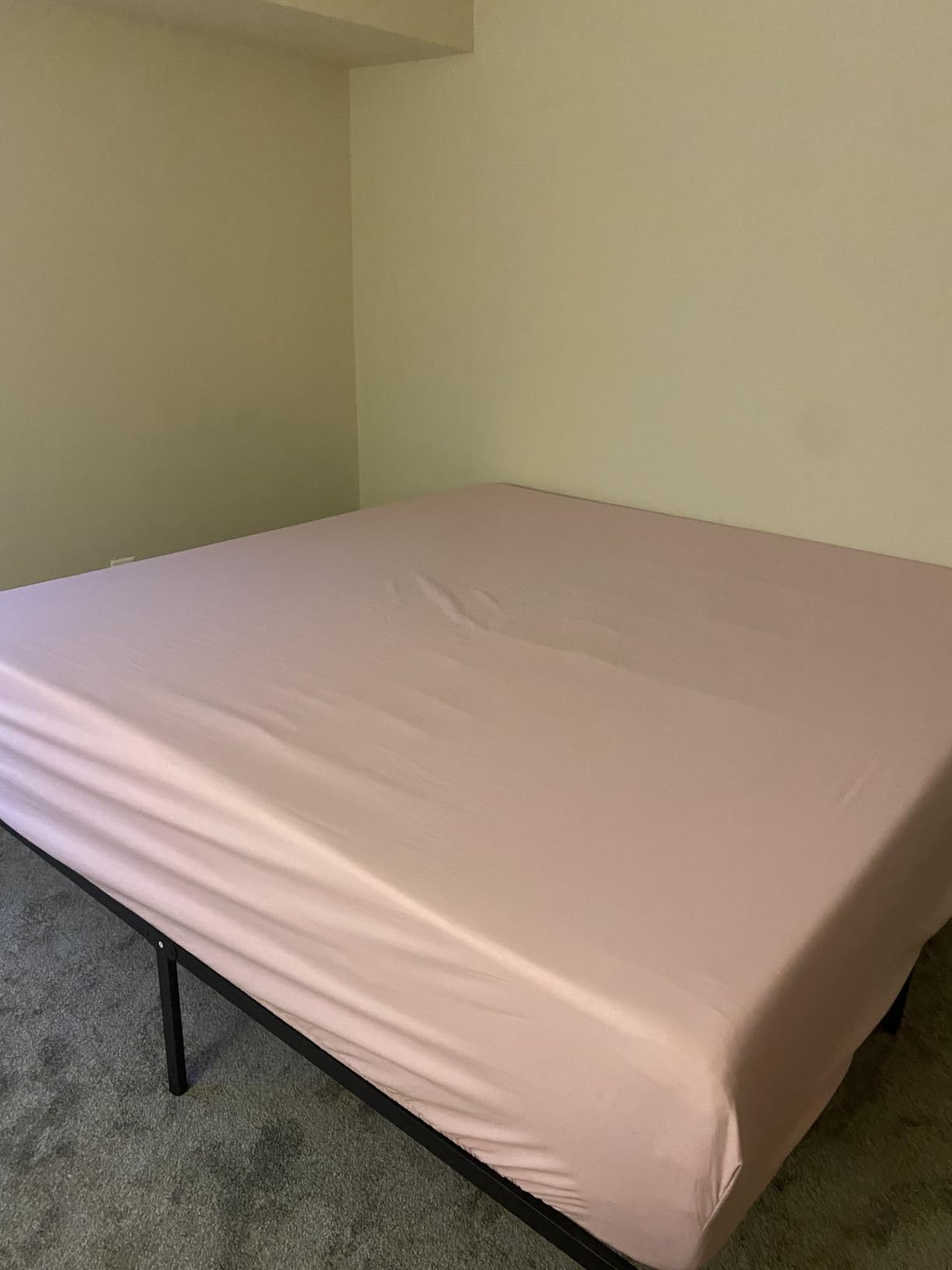Novilla Queen Size Mattress, 14 Inch Gel Memory Foam Mattress for Cooling | Cooling Night Sleep & Pressure Relief & Motion Isolation, CertiPUR-US Certified customer photo 2