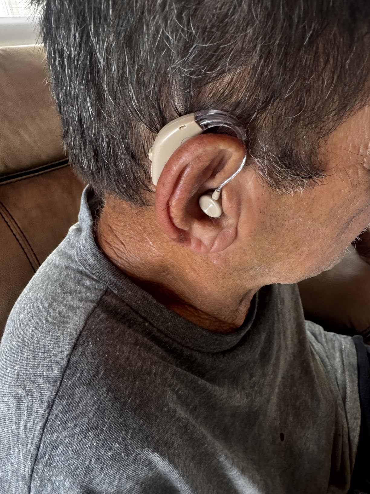 Hearing Aids for Seniors for Daily Use, Rechargeable Hearing Amplifier with Noise Cancelling, Adjustable Volume Control, One Pair Hearing Aid with Charging Box customer photo 1