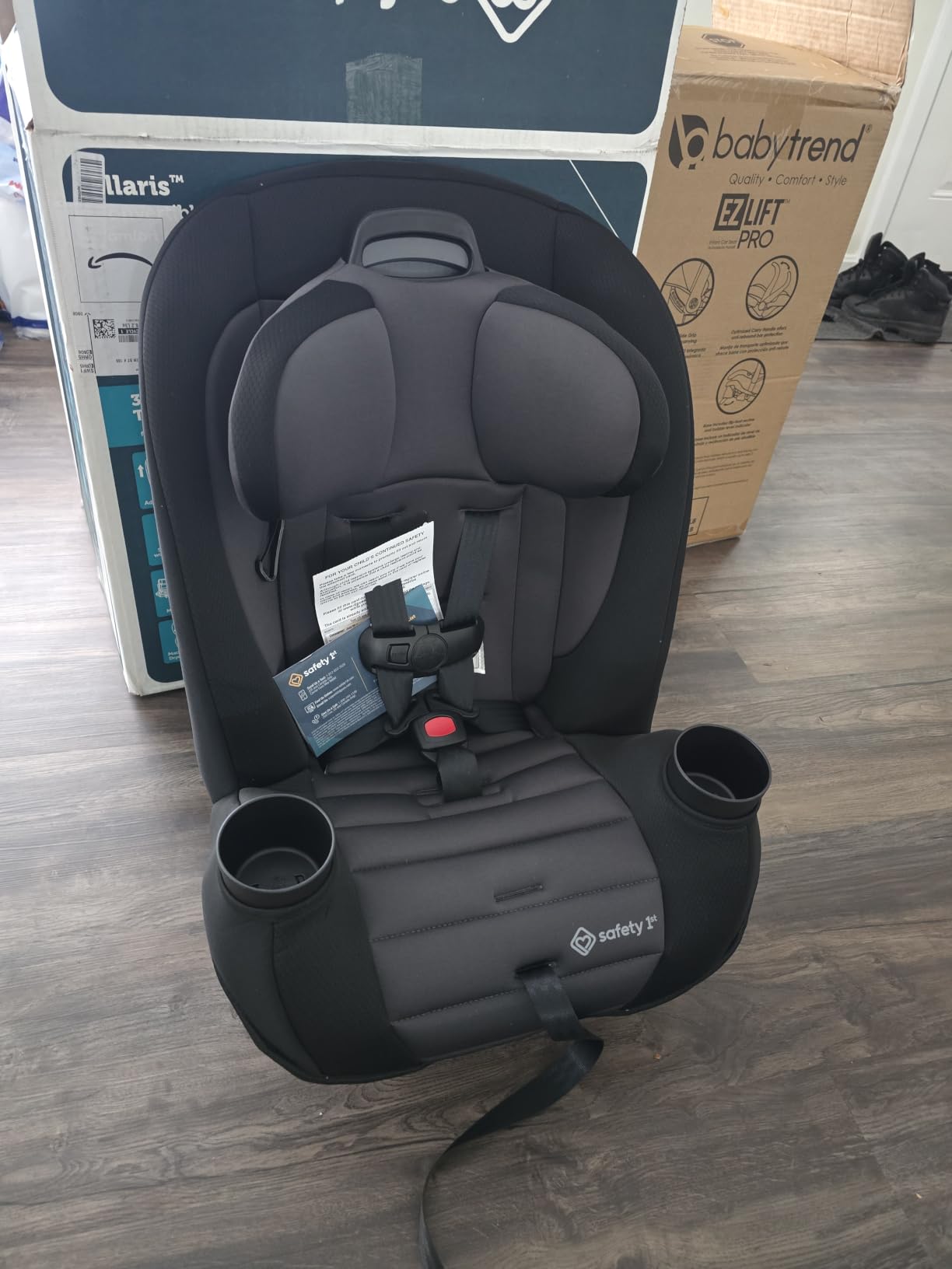 Safety 1st Ellaris 3-in-1 Convertible Car Seat, Slim Fit Design, Rear & Forward-Facing, 5-Position Headrest, Travel-Friendly with Machine-Washable Seat Pad, London Blue customer photo 2