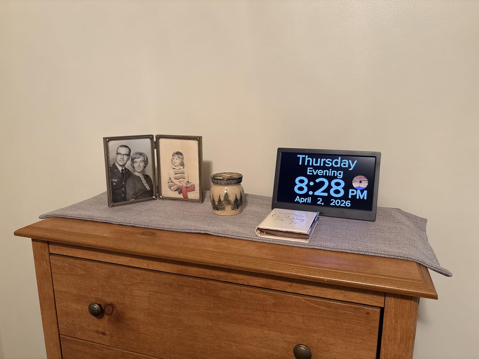 Digital Alarm Clock with Date and Day of Week for Dementia Seniors, Voice Announcement Time, Multiple Alarm Sets, Auto DST, Gifts for Elderly People with Dementia - Black customer photo 2