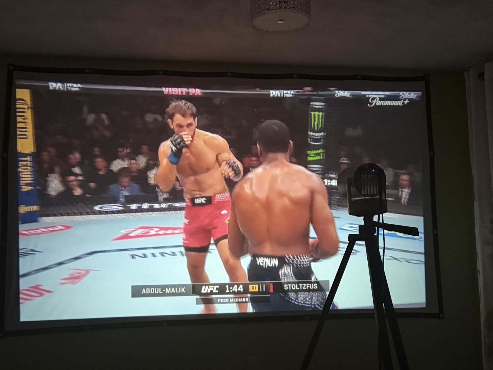 Magcubic Mini Projector with WiFi 6 and Bluetooth 5.4, Portable Projector 4K Support, 5W Soundbase Speaker, Auto Vertical Keystone 180°Rotatable Smart Proyector for Movie Home Outdoor customer photo 1
