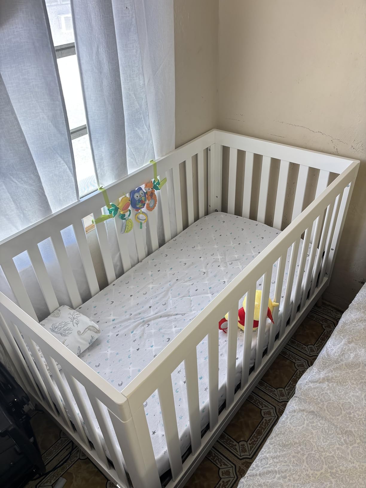 Delta Children Essex 4-in-1 Convertible Crib - Greenguard Gold Certified, Chestnut customer photo 2