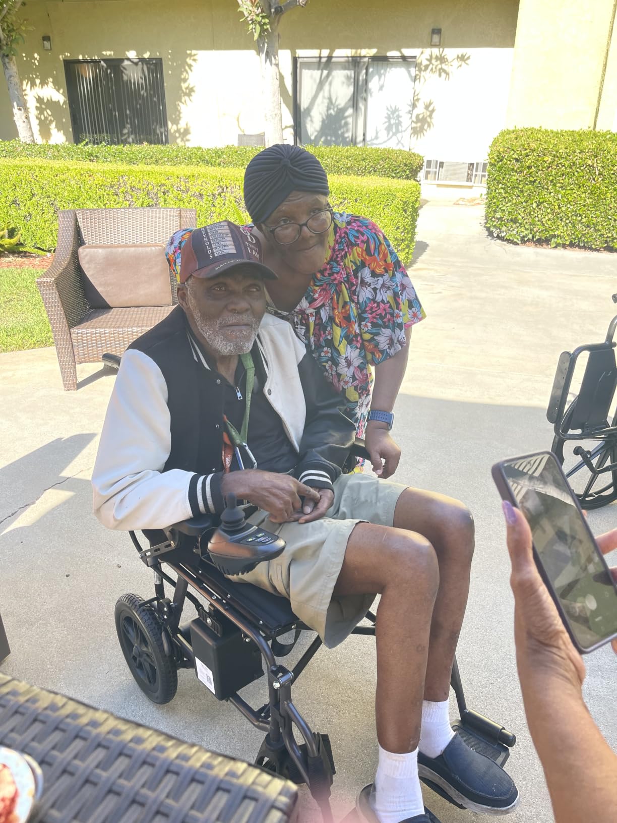 2026 New Upgrade Foldable Electric Wheelchairs for Adults, Seniors | 15 Miles Long Travel Range, Lightweight, Portable Motorized Wheelchairs, 300LBS Weight Capacity, FSA & HSA Eligible, All Terrain customer photo 2