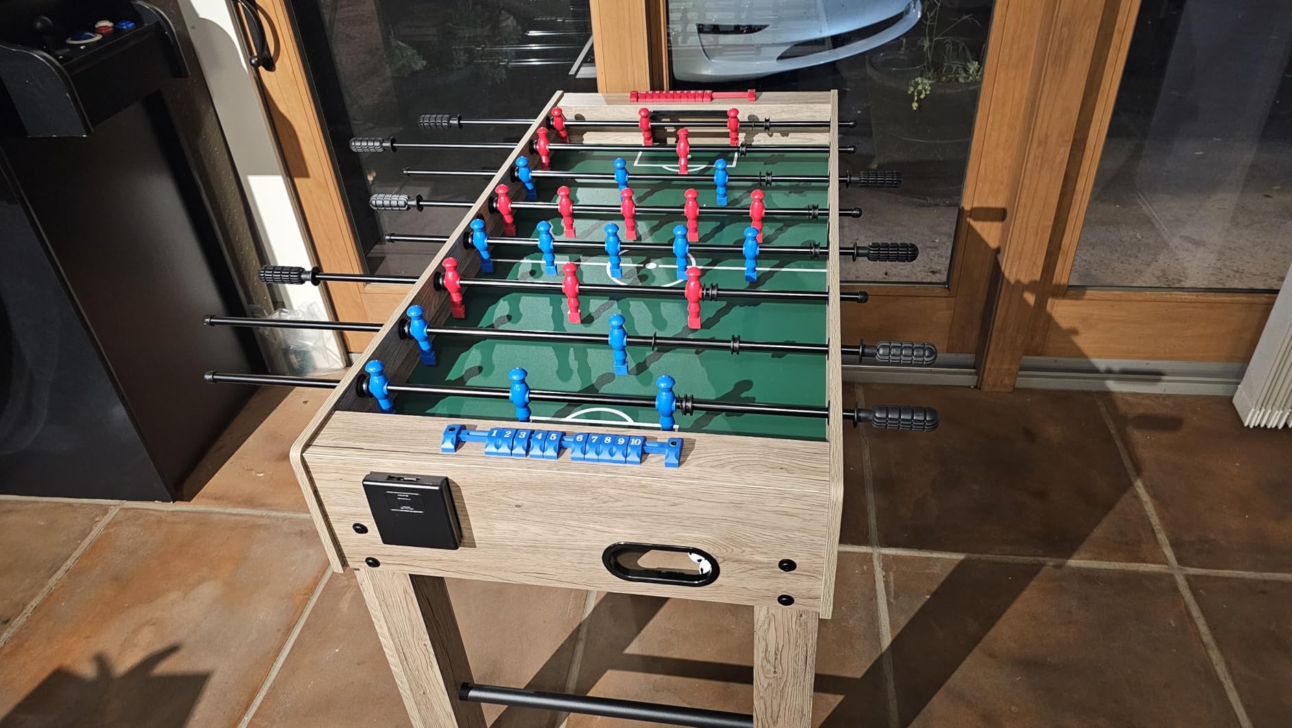 Amazon Basics 48-Inch Foosball Table Soccer Game Room Size with 4 Balls and 2 Cupholders, Oak customer photo 1