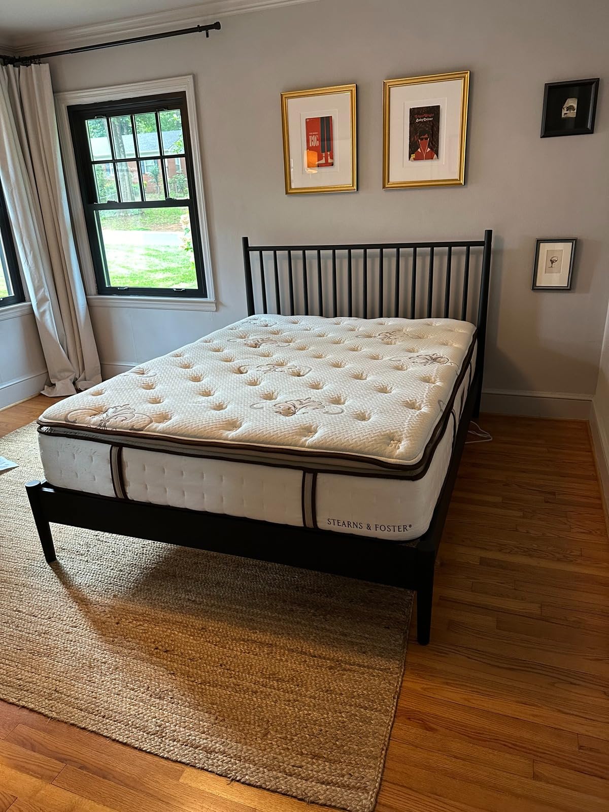 Inno Wooden Bed Frame with Headboard, Solid Oak and Rubber Wood Foundation with Silent Slats and Wood Central Supports, 1000 Lb Capacity, Effortless Assembly, Queen - Dark Walnut customer photo 1