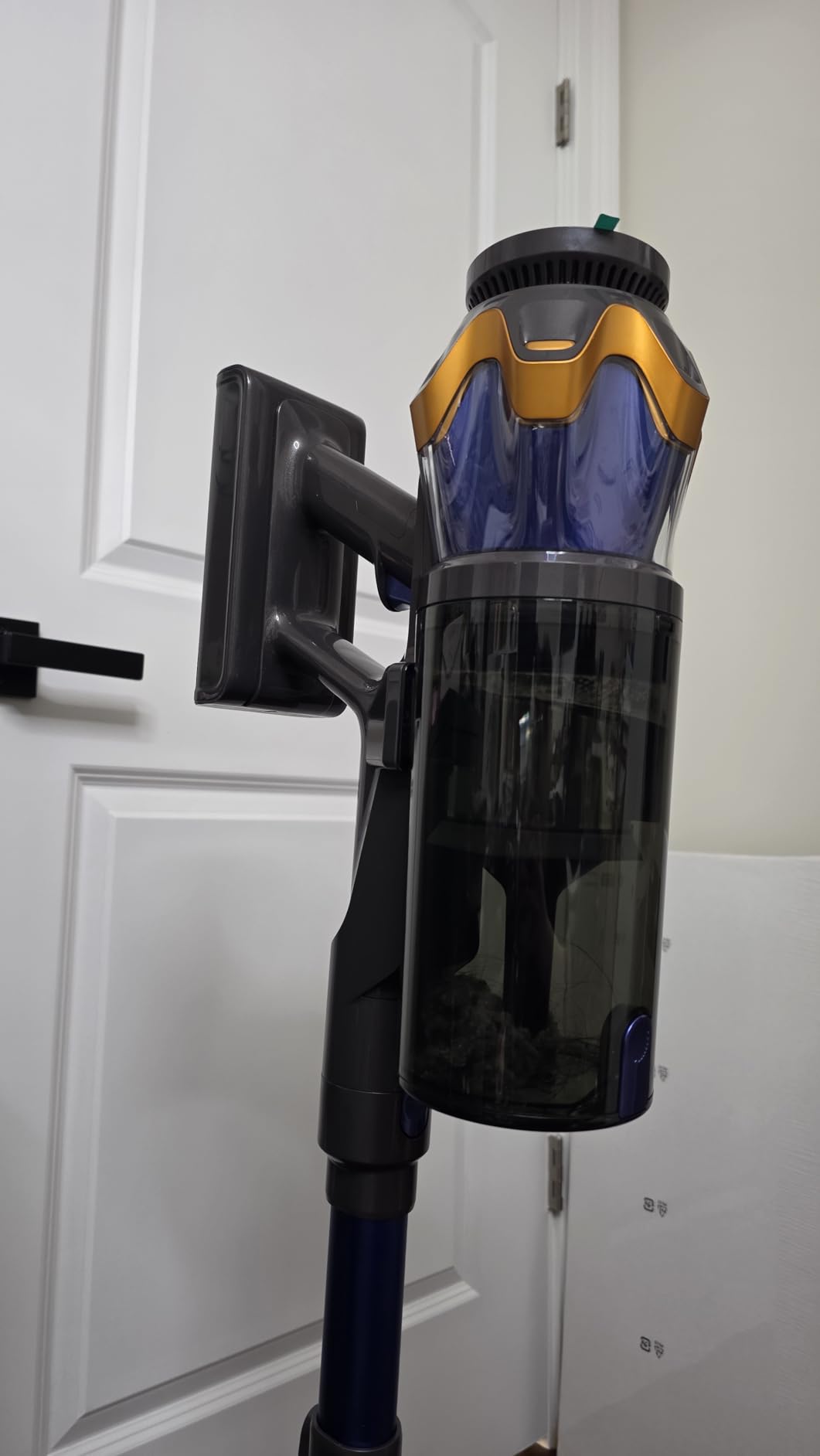 Cordless Vacuum Cleaner, Upgraded 650W 55KPA 70Mins Cordless Stick Vacuum Cleaner with Self-Standing and Touch Screen, Anti-tangle Wireless Vacuum, Vacuum Cleaners for Home/Pet Hair/Carpets/Floors customer photo 1