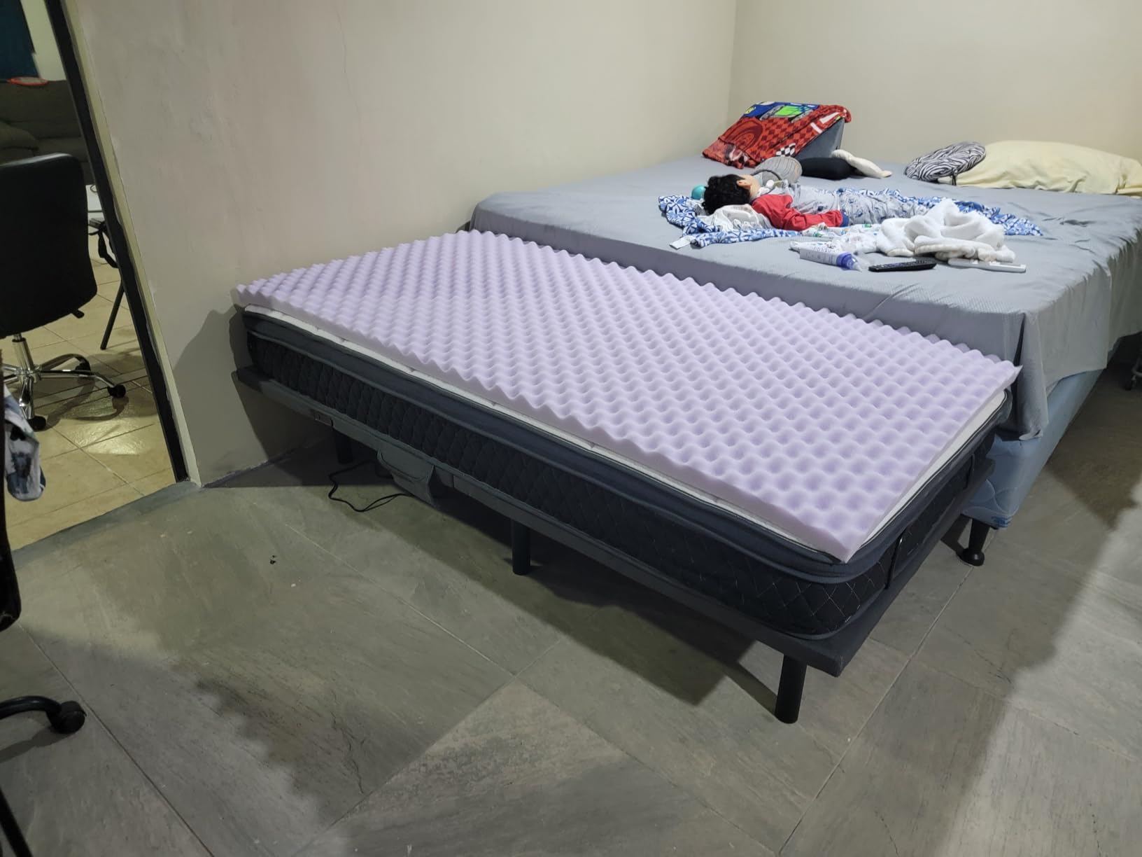 Pipishell Full Adjustable Bed Frame with Massage, Electric Bed Base with Head & Foot Incline, USB-A & USB-C Ports, LED Under-Bed Lighting, 4 Leg Height Options, and Easy 3-Step Assembly customer photo 1