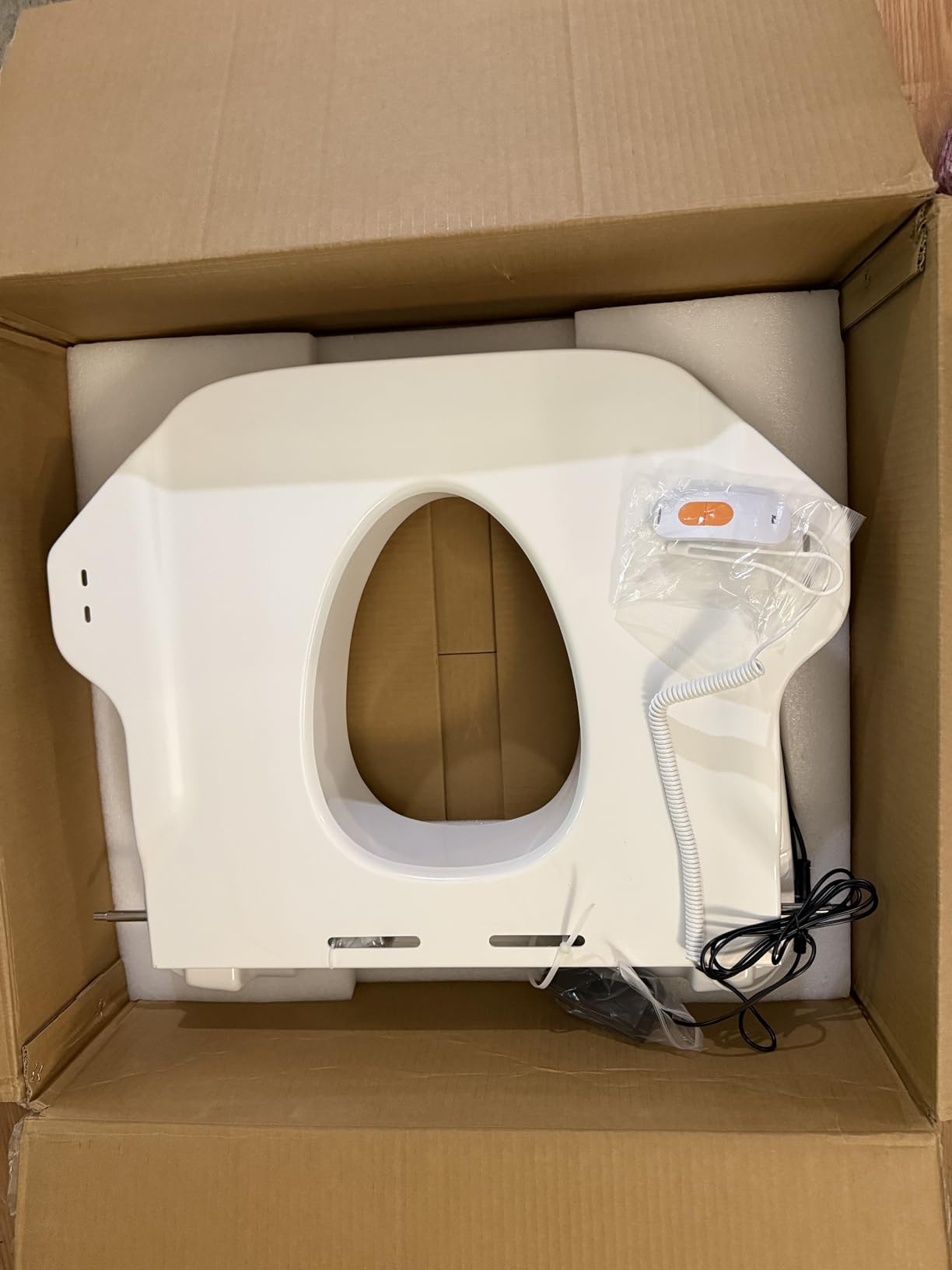 VOCIC Electric Toilet Seat Lift, Electric Raised Toilet Seat, Powered Toilet Seat Riser with Handles, Toilet Lift Seat for Elderly, Support to 330LBS, AX12 customer photo 1
