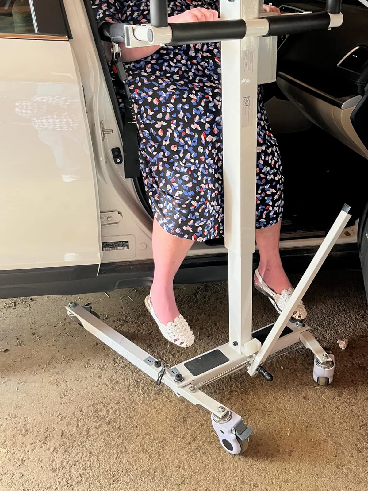 VOCIC Electric Transfer Lift for Car, Portable Folding Patient Lift Transfer Chair, Electric Assist Lift Aid for Seniors, Adults, AY06 customer photo 1